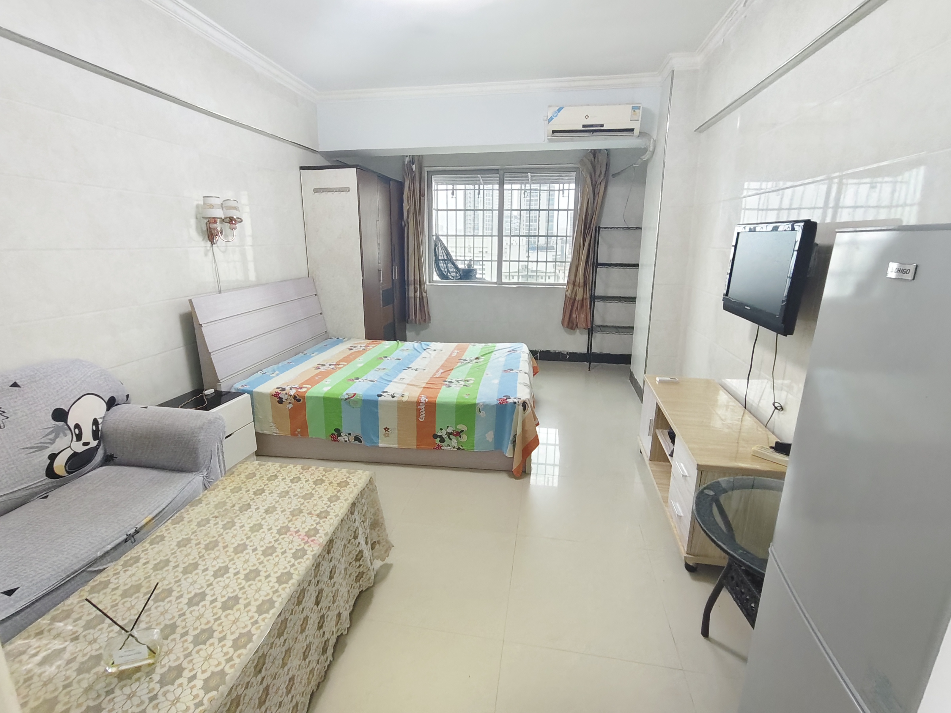 大骅商厦  1室0厅1卫    1100.0元/月