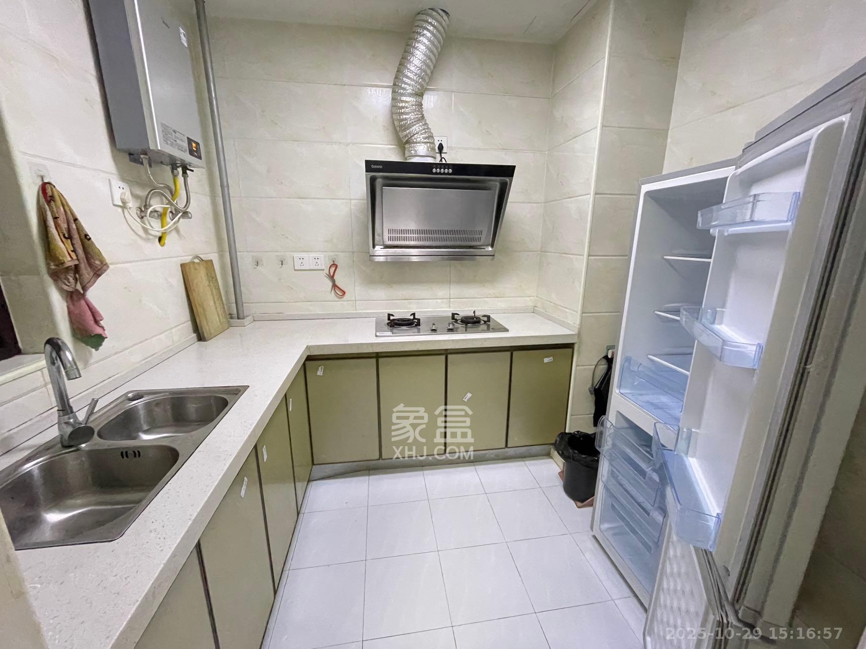 北辰中央公园C区  3室2厅1卫    2300.0元/月 北辰中央公园C区  3室2厅1卫    2300.0元/月室内图