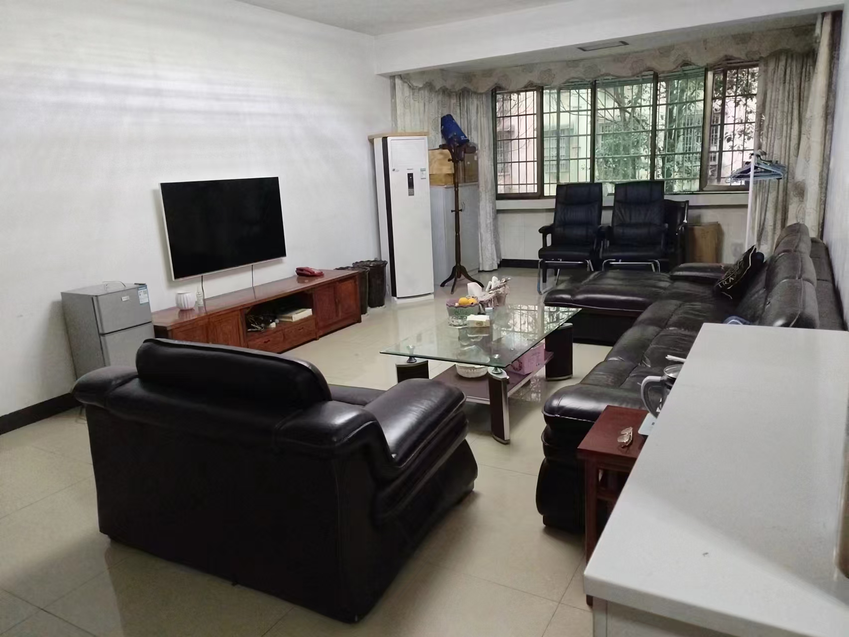 全丰小区  3室2厅2卫    1000.0元/月