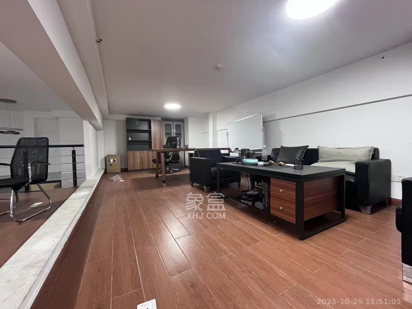 华润置地广场二期  2室2厅2卫    3500.0元/月室内图