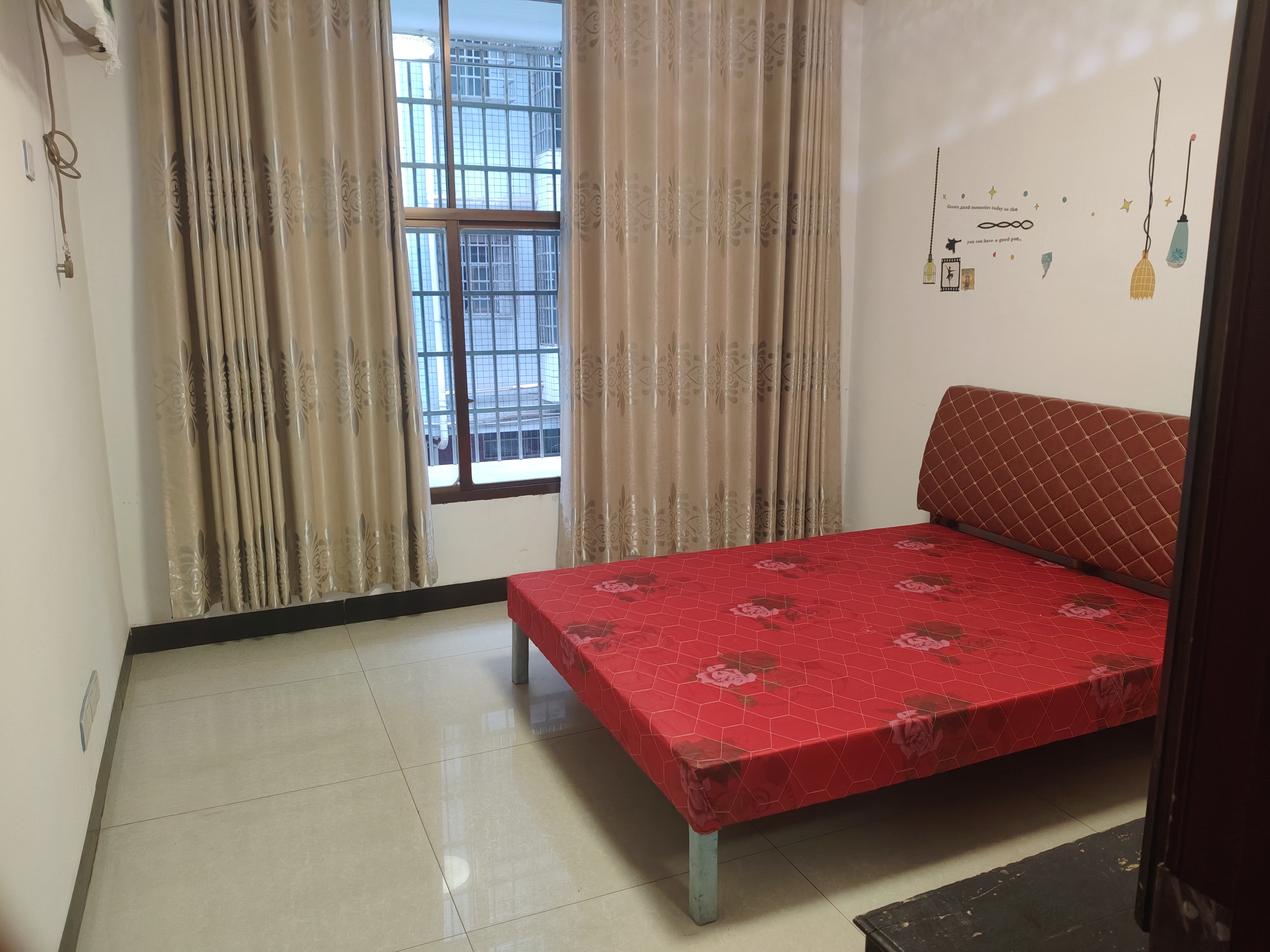 罗家小区西区  3室1厅1卫    950.0元/月室内图