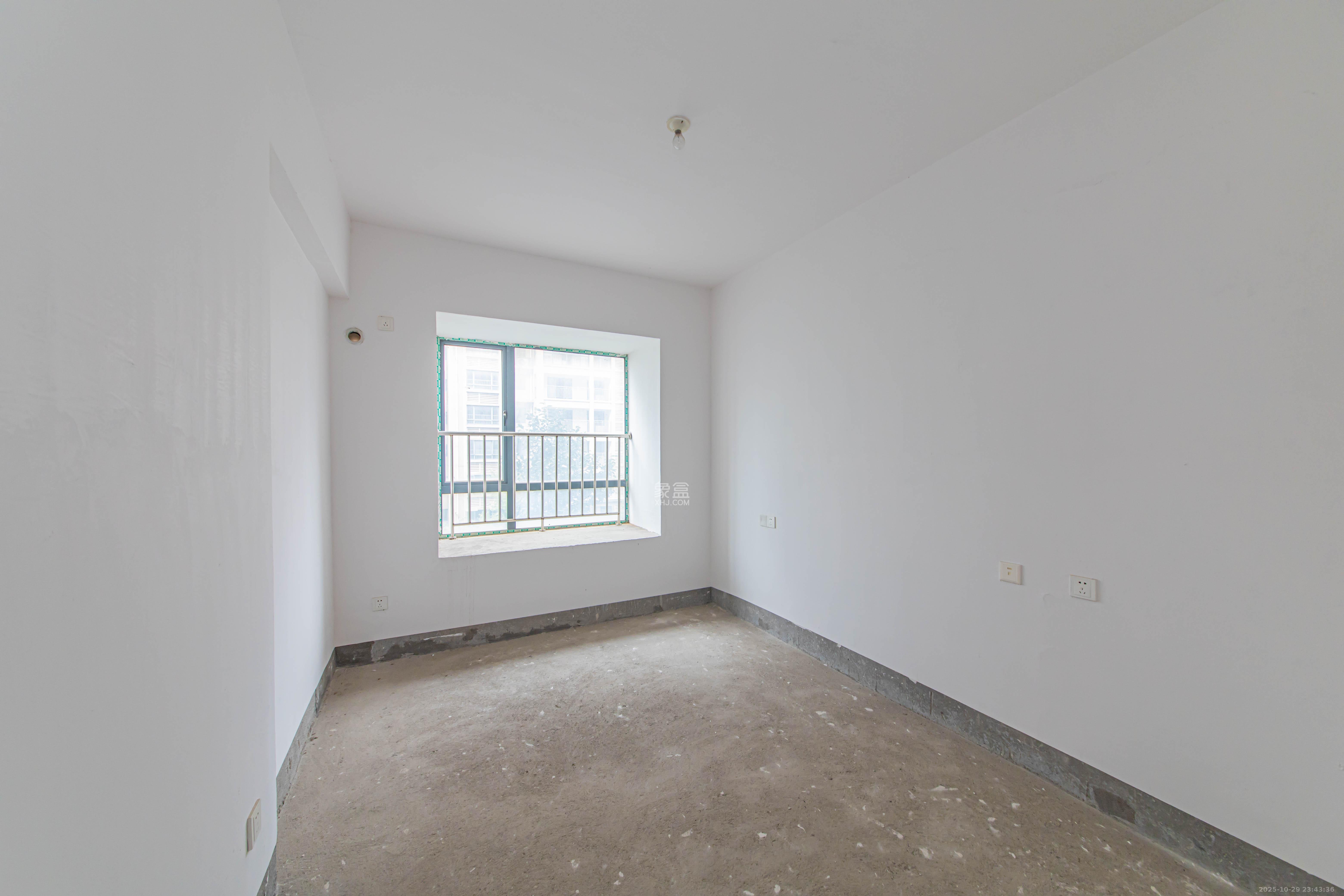 和美星城 4室2厅2卫 110.0万 和美星城 4室2厅2卫 110.0万卧室