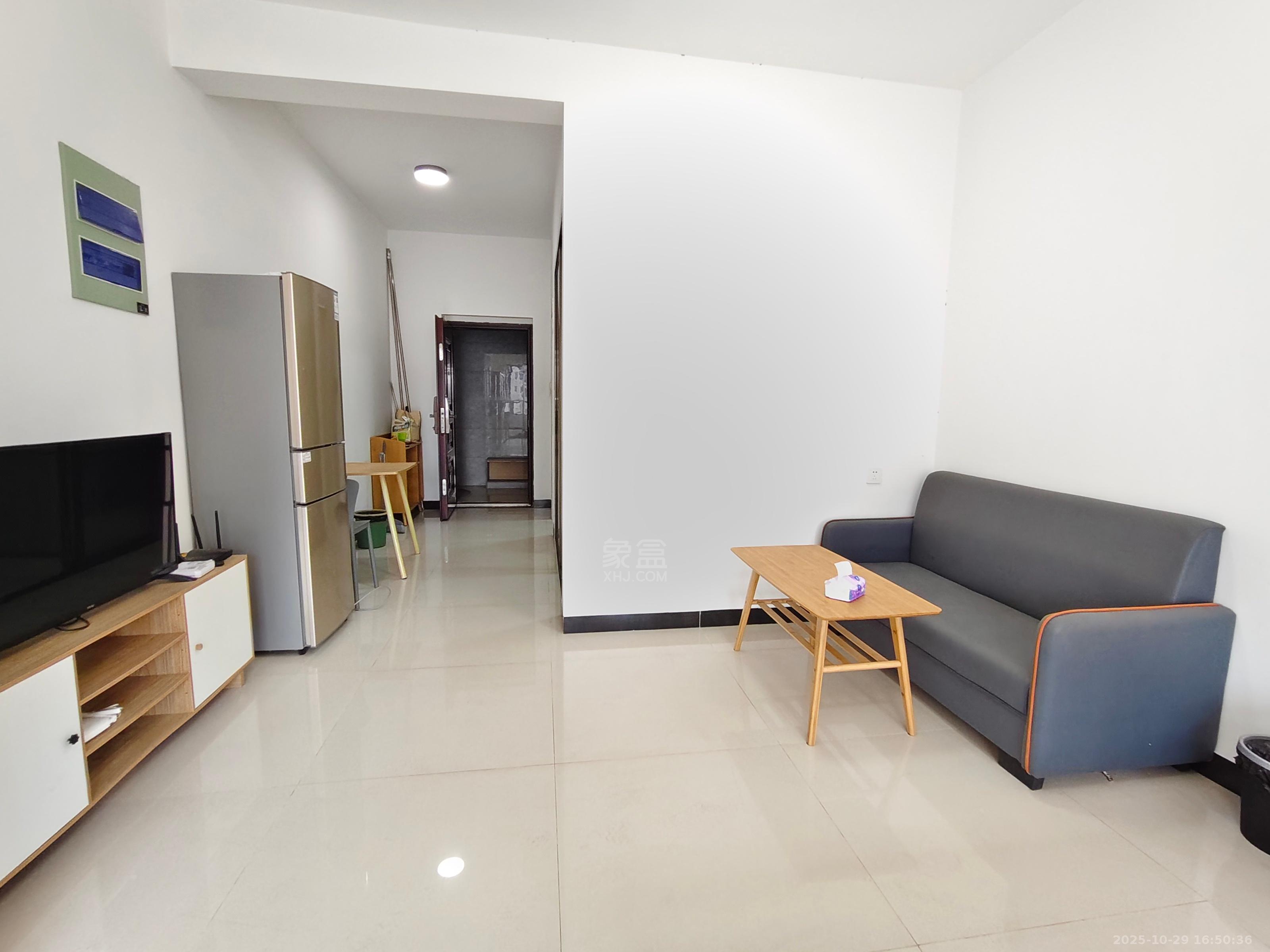 水木阳光里  1室1厅1卫    1350.0元/月室内图