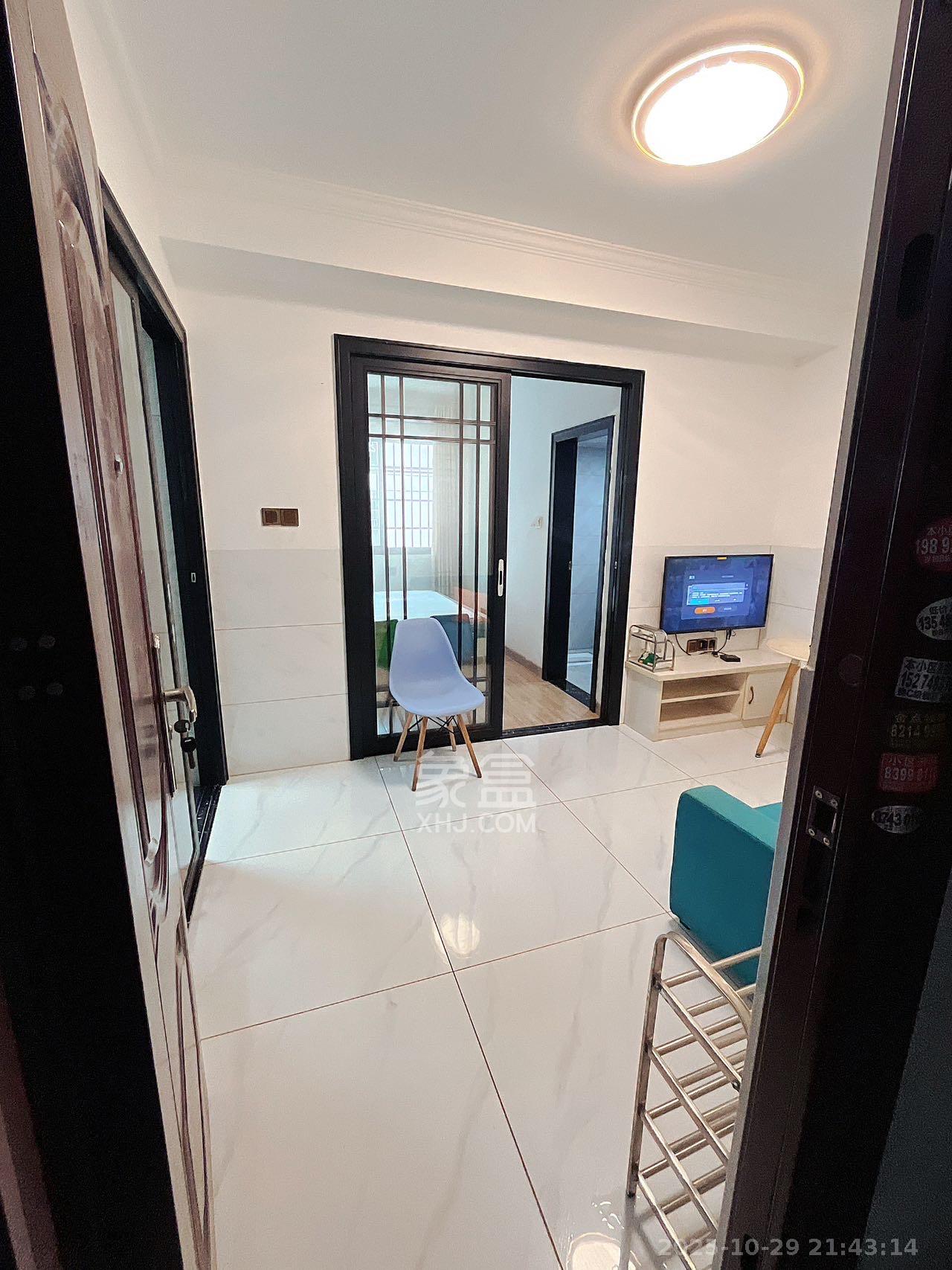 桥头家苑一期  1室1厅1卫    1200.0元/月 桥头家苑一期  1室1厅1卫    1200.0元/月室内图