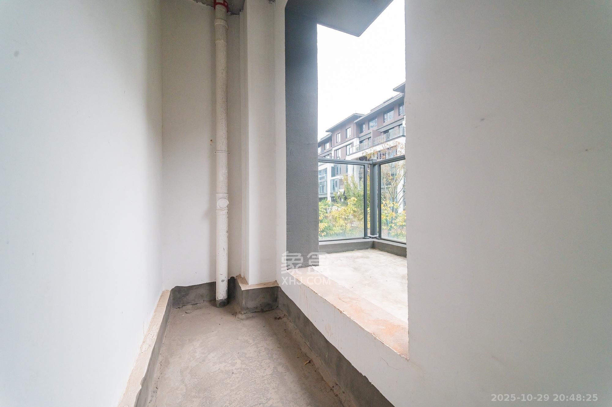 五矿万境松雅 5室2厅3卫 228.0万 五矿万境松雅 5室2厅3卫 228.0万其他