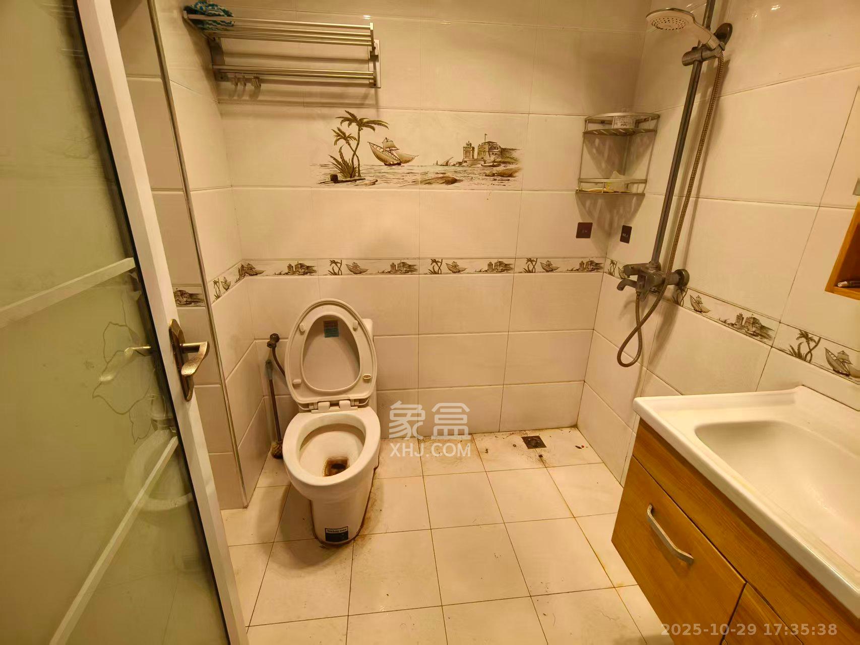 万象凯旋湾  1室1厅1卫    1200.0元/月室内图