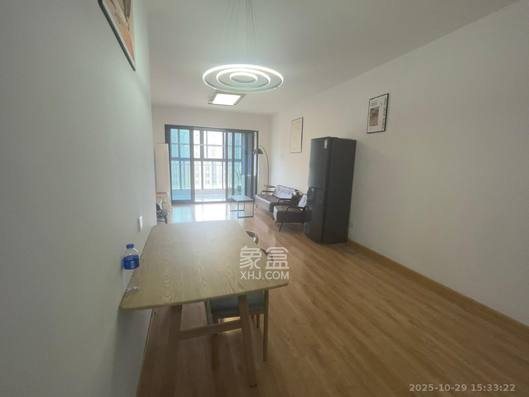 保利大都汇一期、二期 4室2厅2卫 3300.0元/月 保利大都汇一期、二期 4室2厅2卫 3300.0元/月室内图