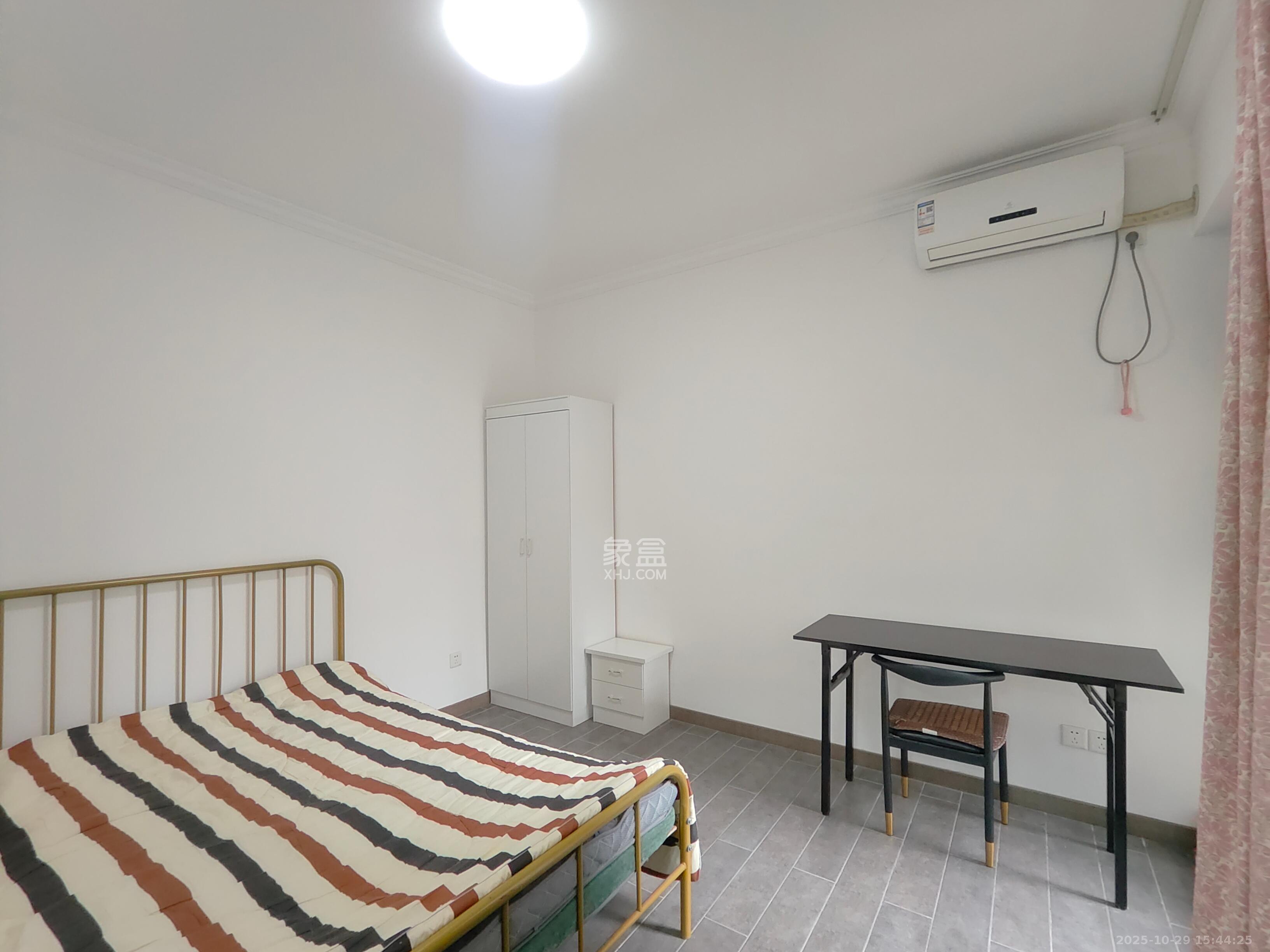 勤诚达境界城  4室2厅2卫    2500.0元/月 勤诚达境界城  4室2厅2卫    2500.0元/月室内图