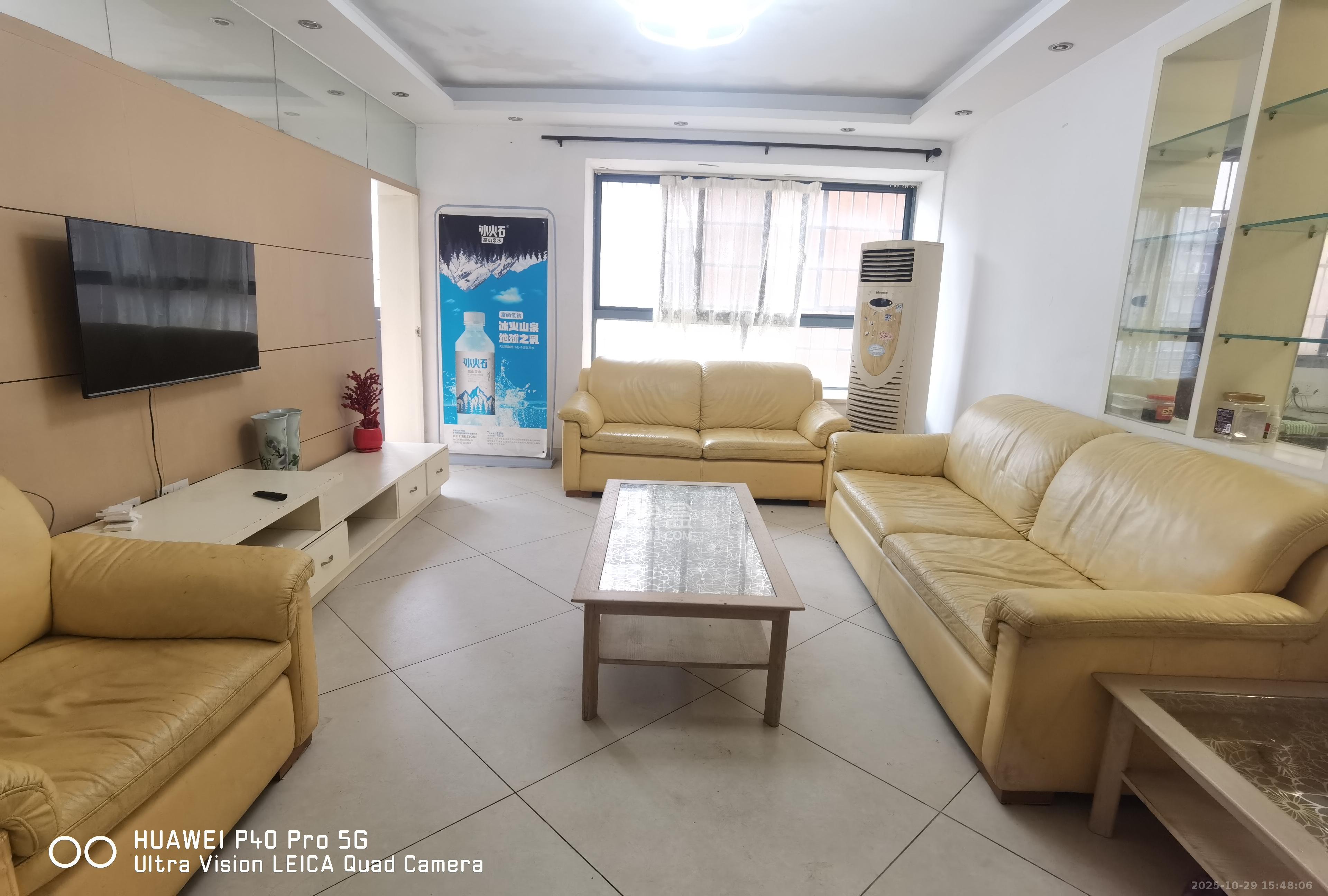 欧园  3室2厅2卫    2800.0元/月 欧园  3室2厅2卫    2800.0元/月室内图1