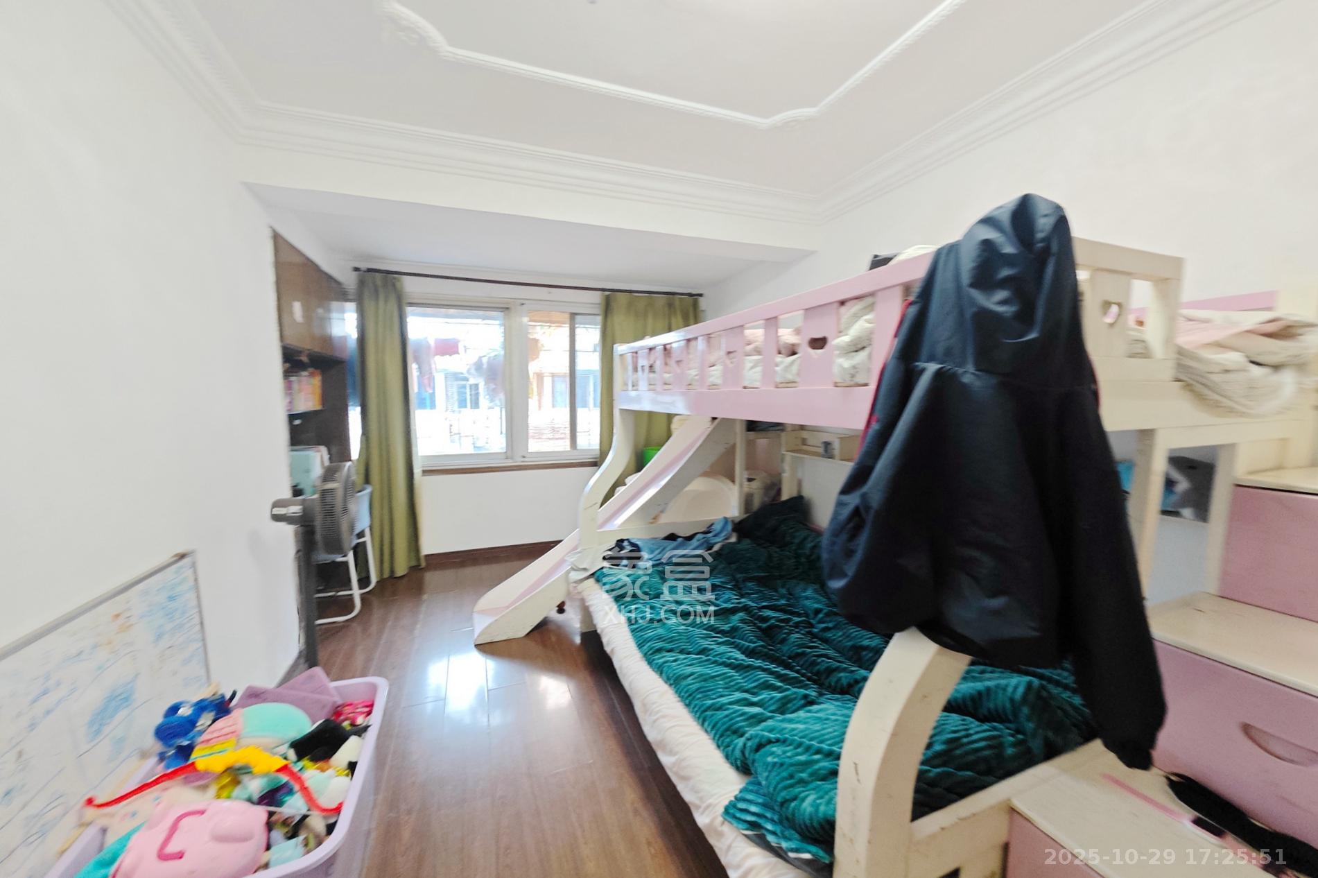 四达花苑  2室1厅1卫    41.8万卧室