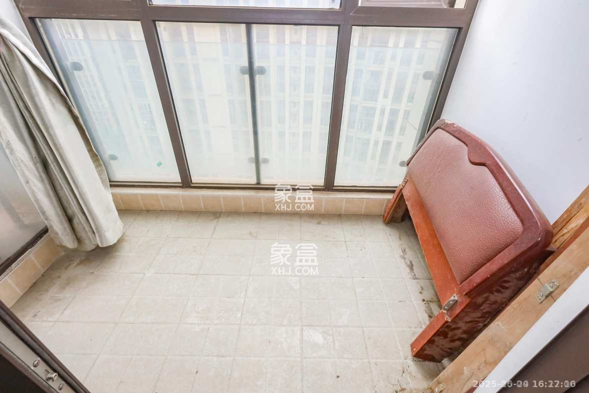 南山雍江汇(滨江国际新城) 3室2厅1卫 2200.0元/月 南山雍江汇(滨江国际新城) 3室2厅1卫 2200.0元/月室内图