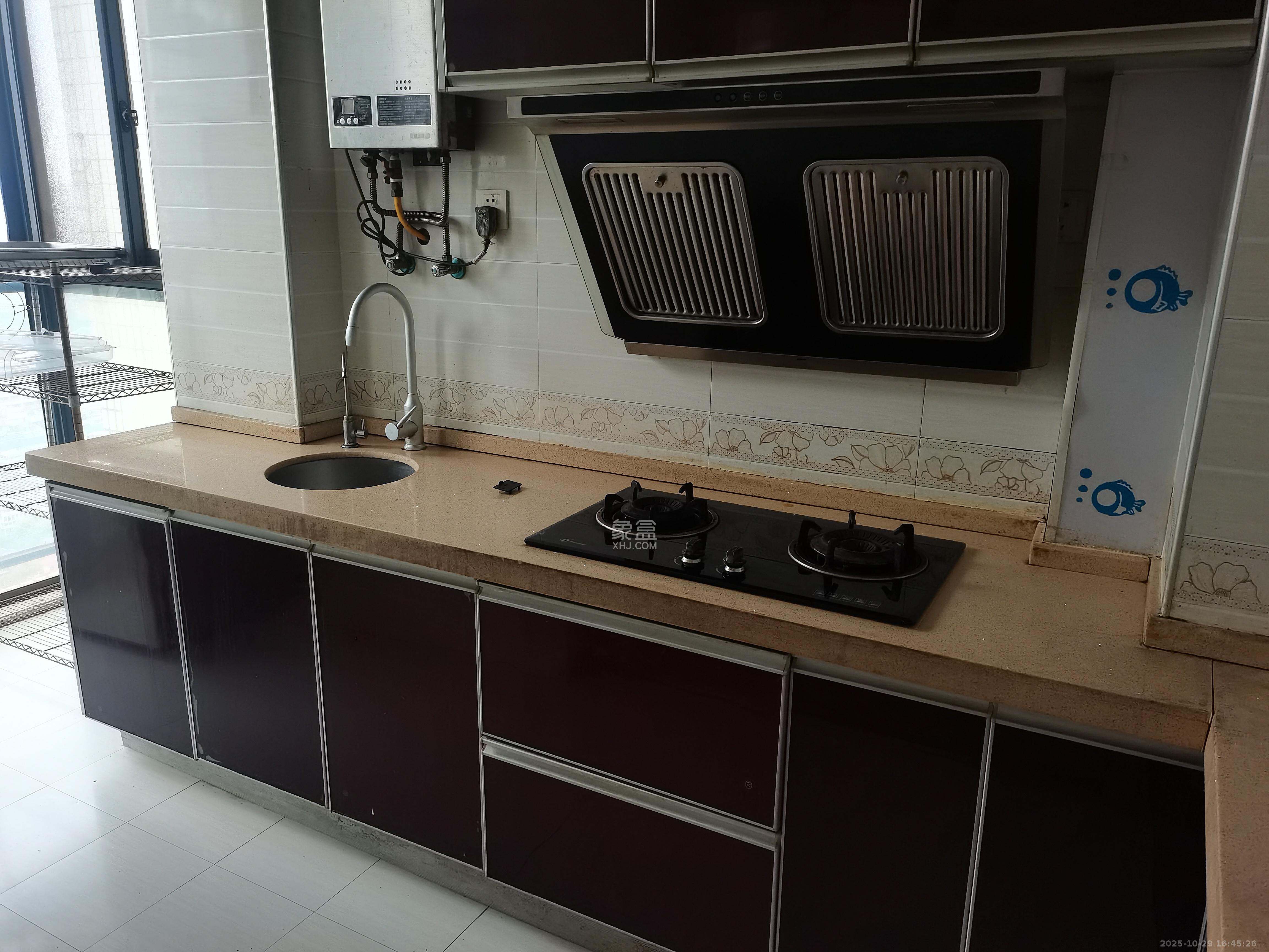 城南故事家园  1室1厅1卫    2200.0元/月 城南故事家园  1室1厅1卫    2200.0元/月室内图