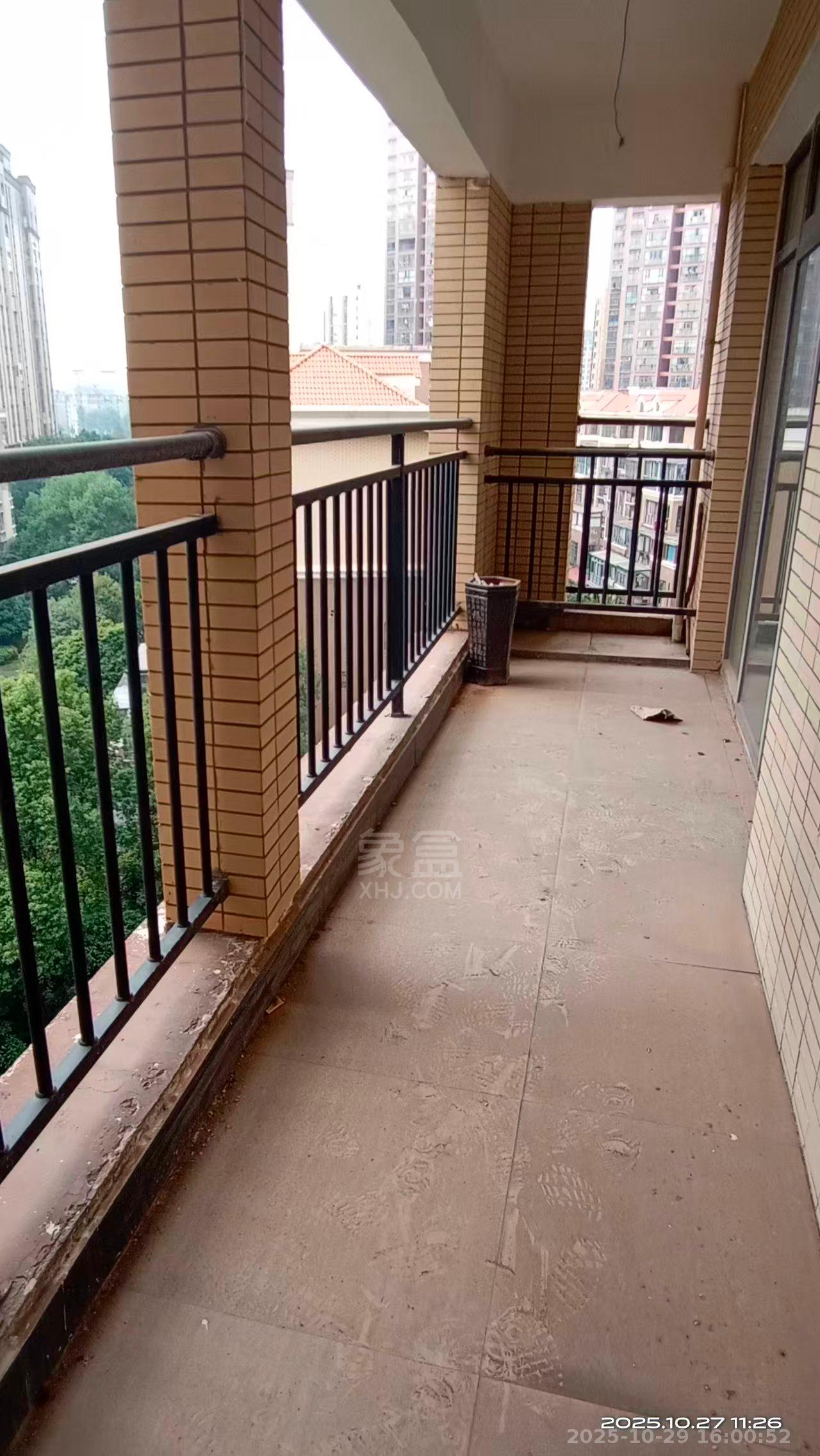 金色荷塘 3室1厅1卫 800.0元/月 金色荷塘 3室1厅1卫 800.0元/月室内图