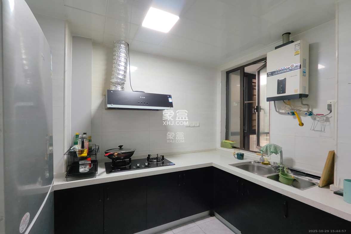 长燃润和天地(长润小区印湘江)  4室2厅2卫    2400.0元/月 长燃润和天地(长润小区印湘江)  4室2厅2卫    2400.0元/月室内图