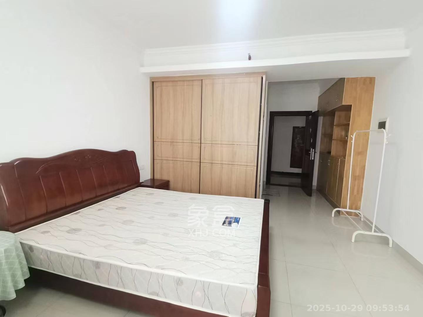 锦湘国际星城三期（锦绣苑）  1室1厅1卫    1600.0元/月室内图