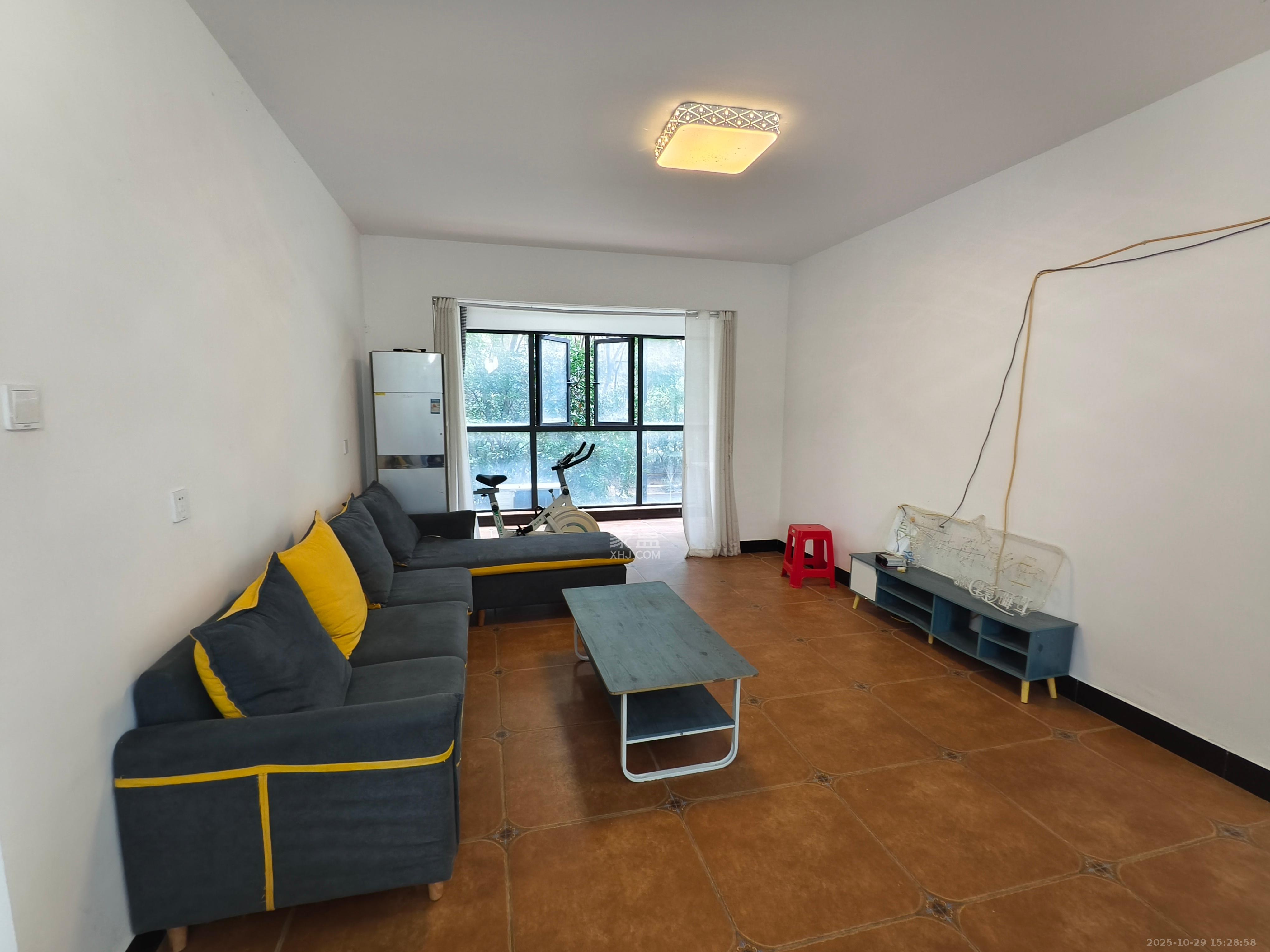 勤诚达境界城  3室2厅2卫    2000.0元/月 勤诚达境界城  3室2厅2卫    2000.0元/月室内图1