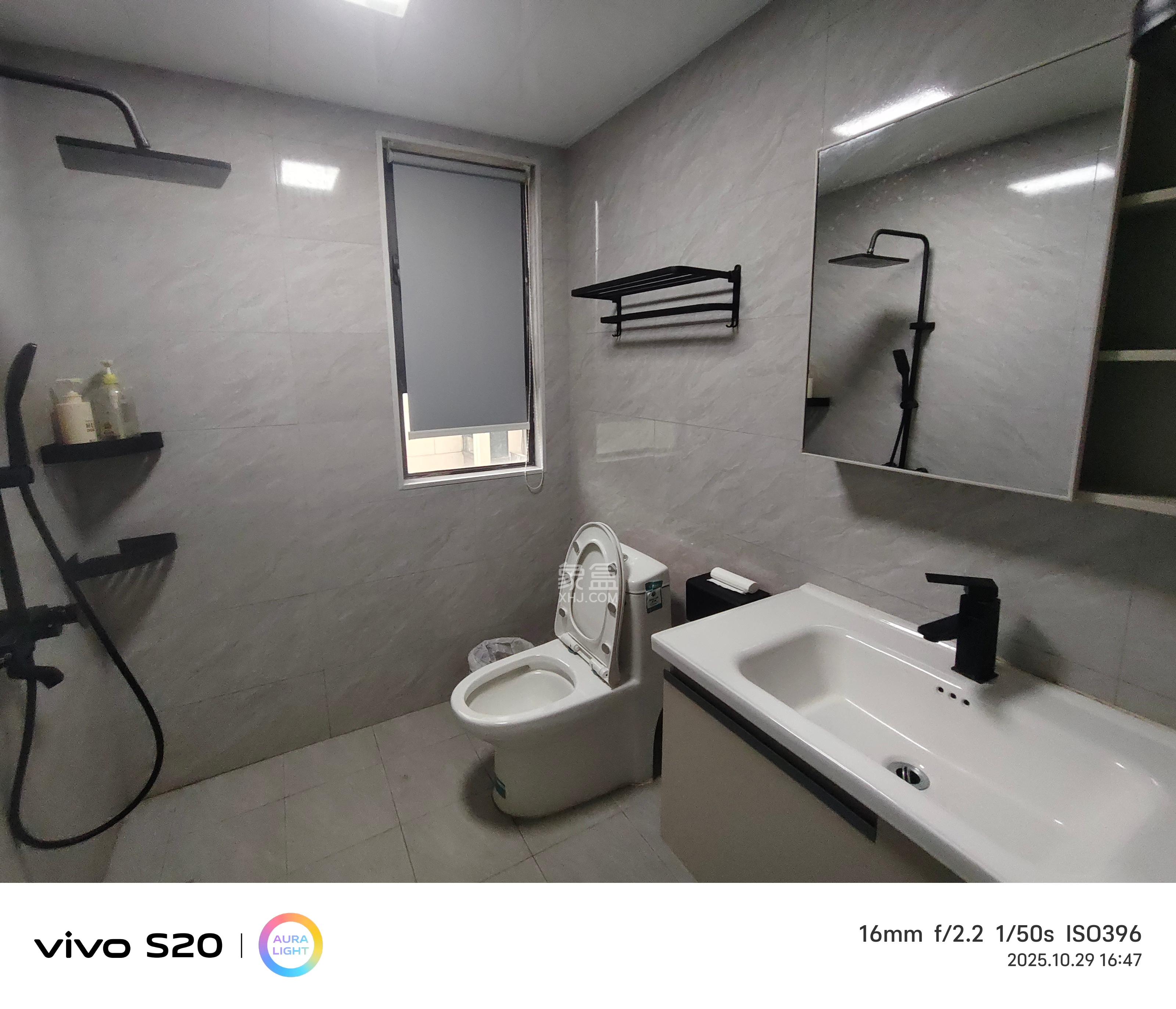 荣盛城 4室2厅2卫 3200.0元/月 荣盛城 4室2厅2卫 3200.0元/月室内图