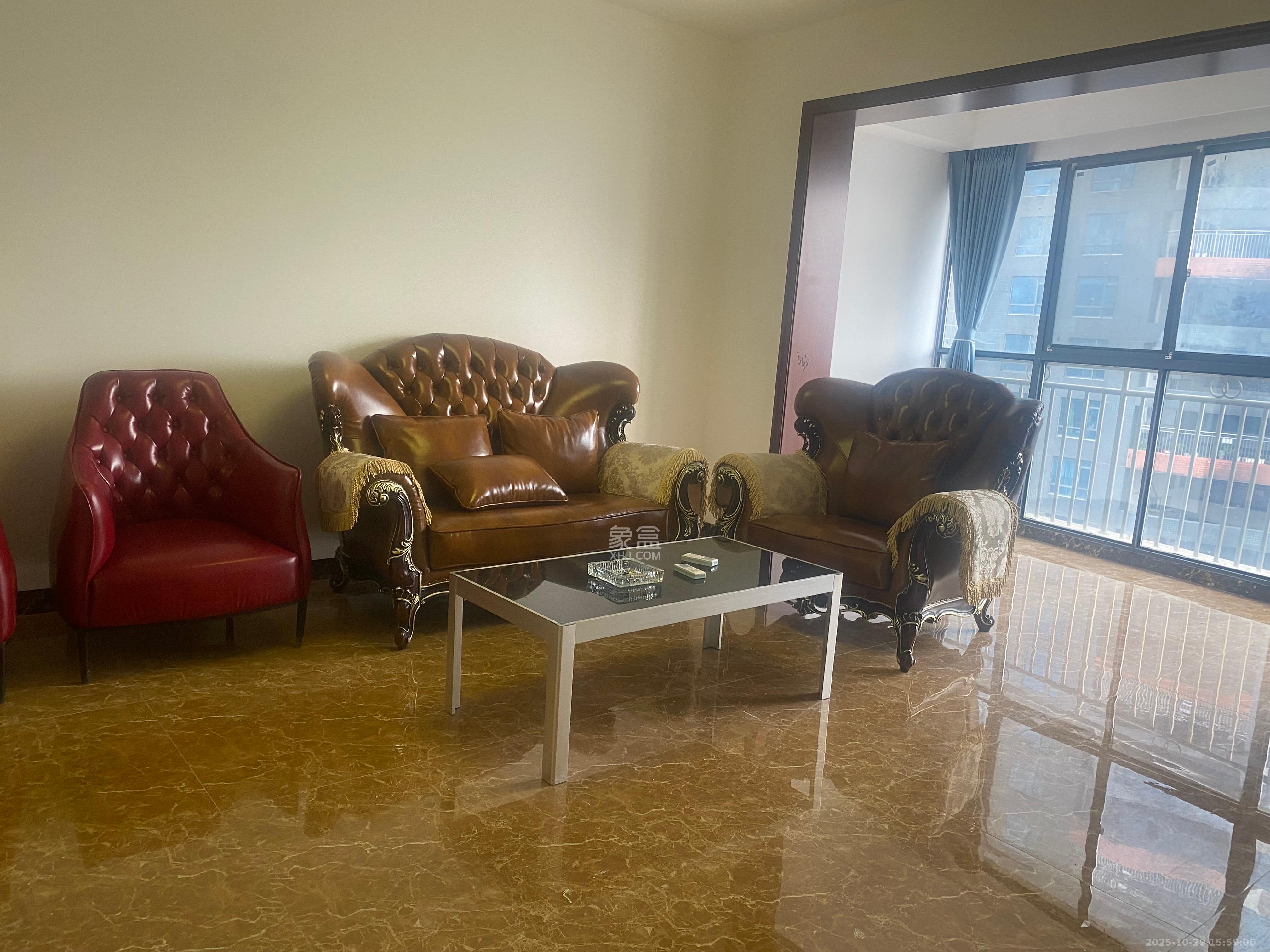 BOBO天下城（CTA财富中心）  3室2厅2卫    3000.0元/月室内图