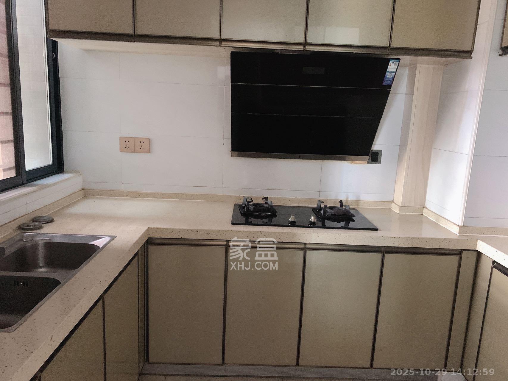 中南红领邦（红星嘉和苑）  1室2厅1卫    2200.0元/月室内图