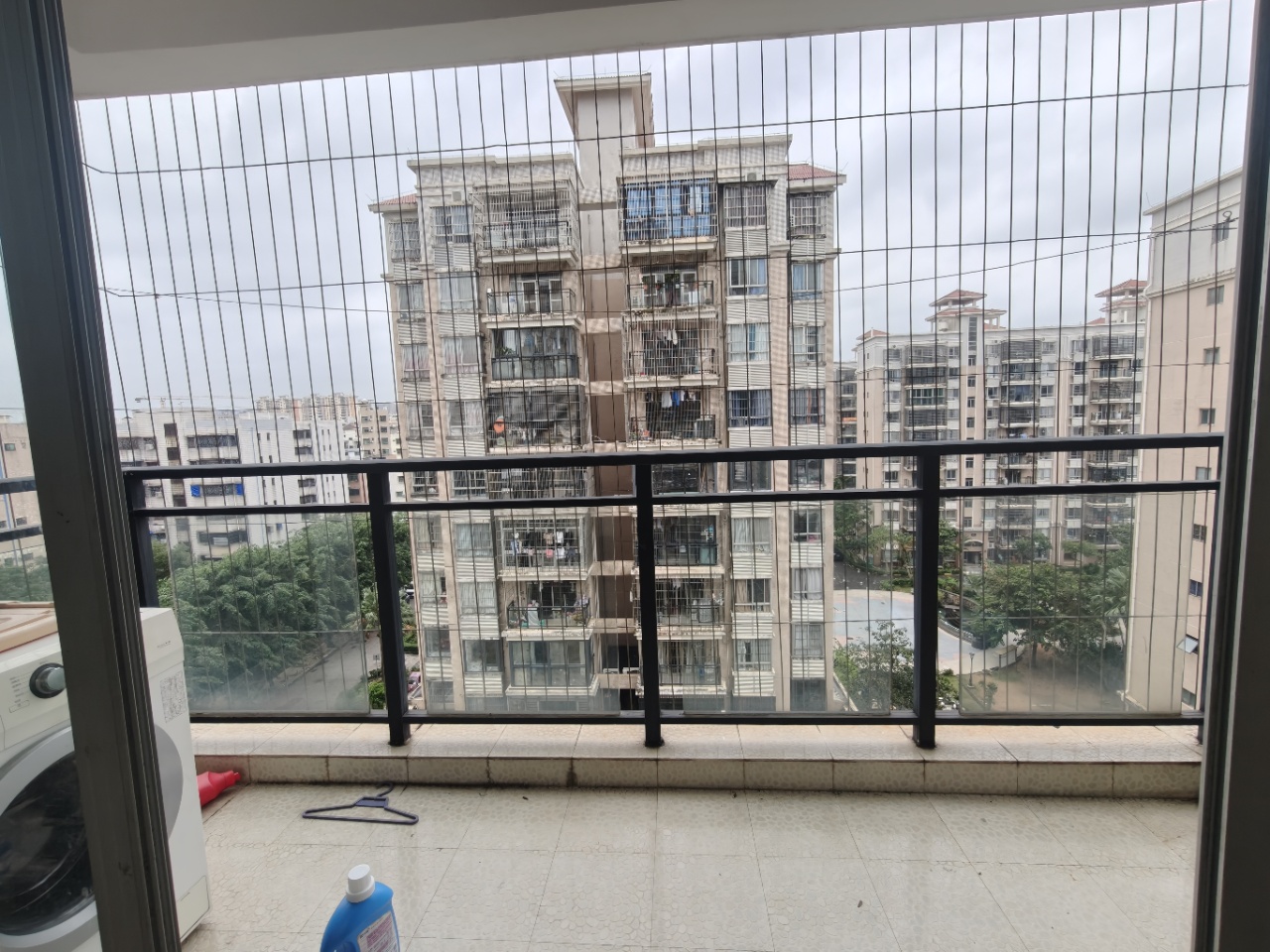 宝源花园  3室2厅1卫    2300.0元/月室内图