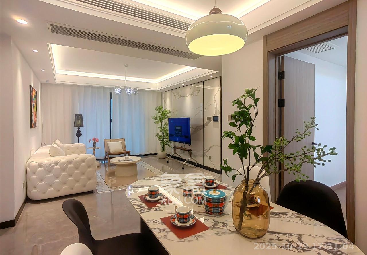 东原麓印长江A区  4室2厅2卫    4500.0元/月室内图