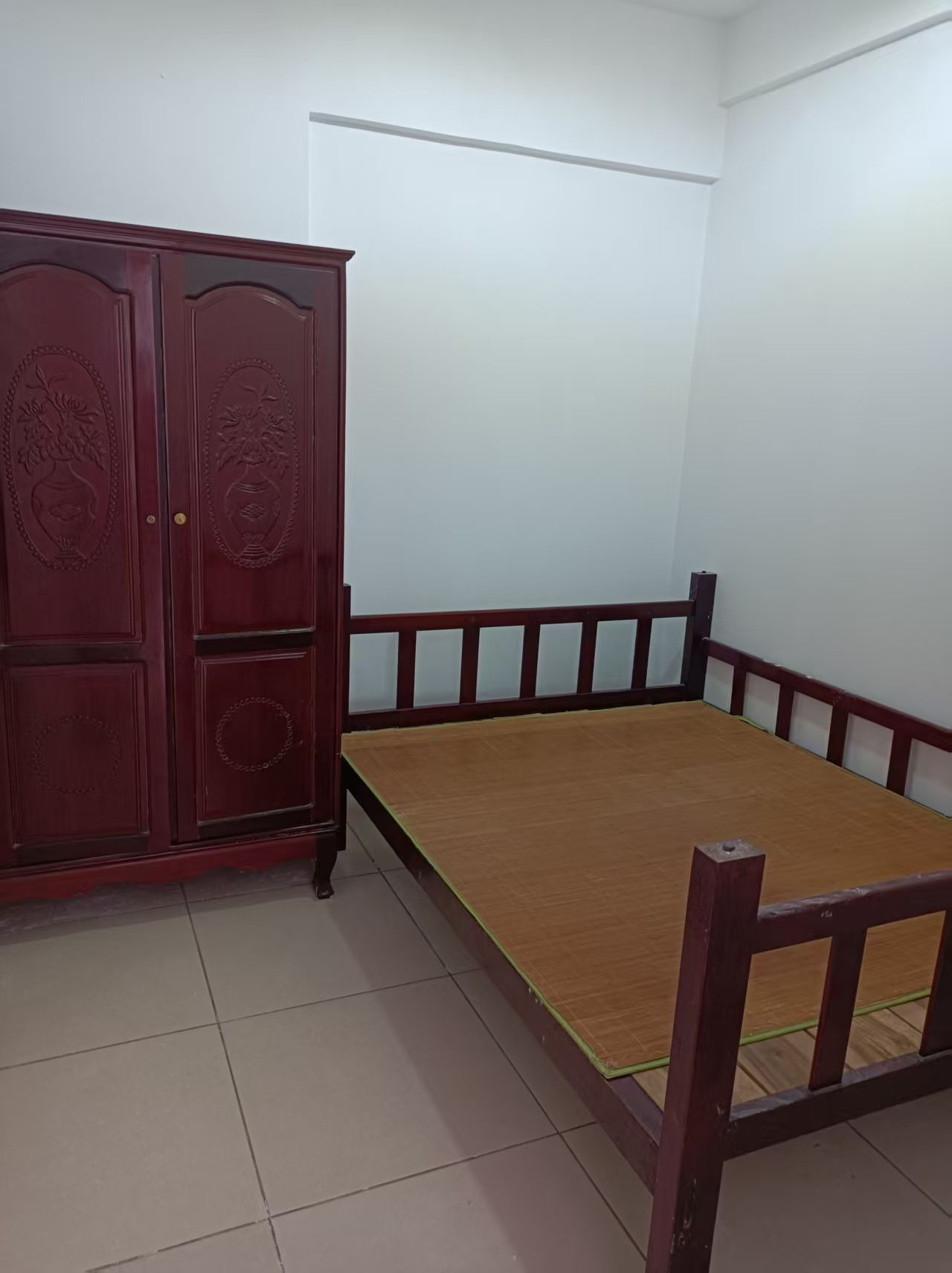 皇家花园 2室1厅1卫 1700.0元/月 皇家花园 2室1厅1卫 1700.0元/月室内图