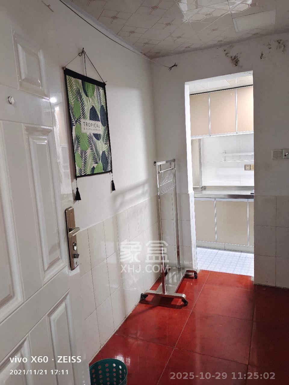 上碧湘街散盘  1室1厅1卫    1600.0元/月室内图