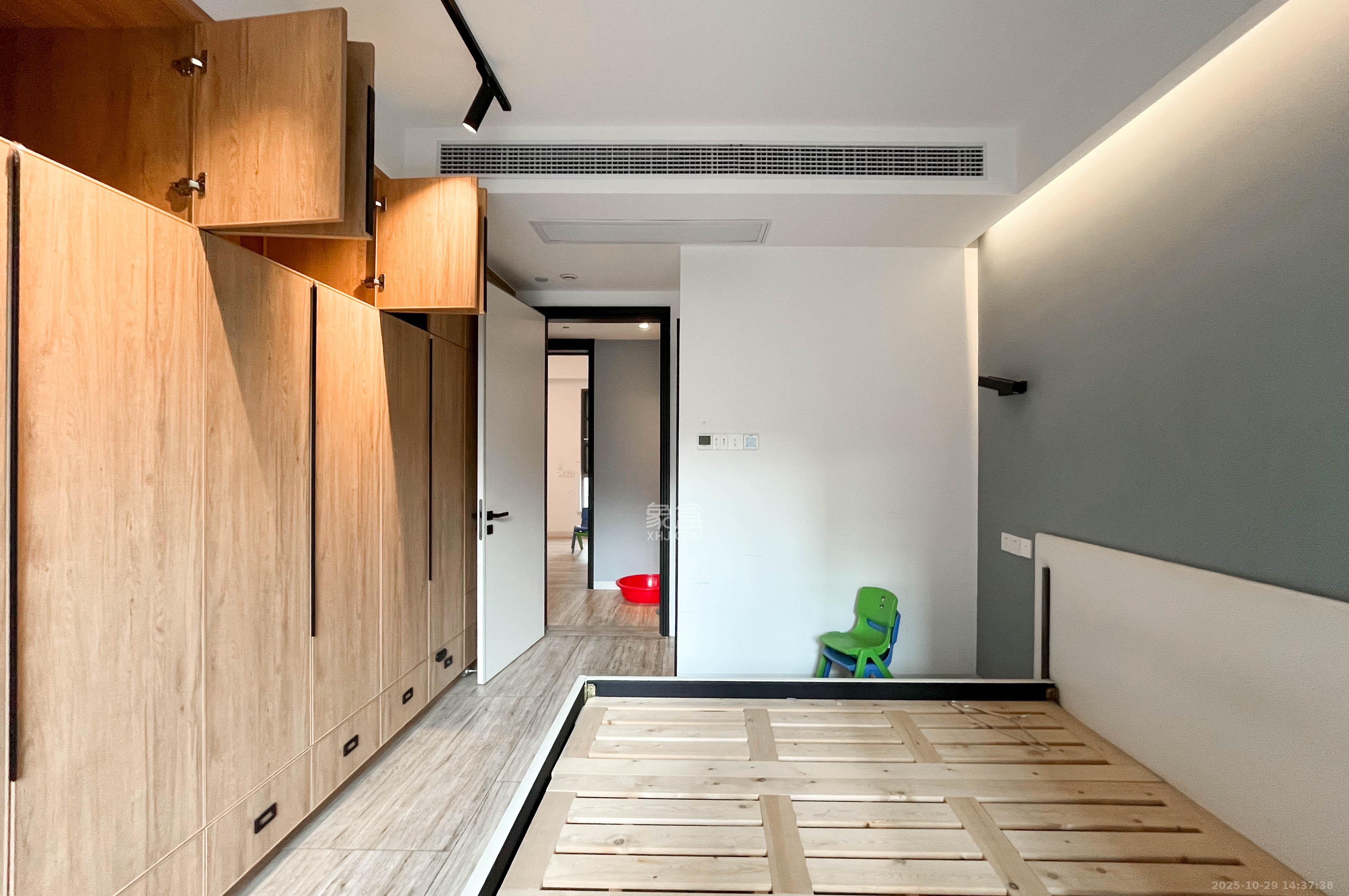 梅溪湖金茂湾  4室2厅2卫    168.0万其他