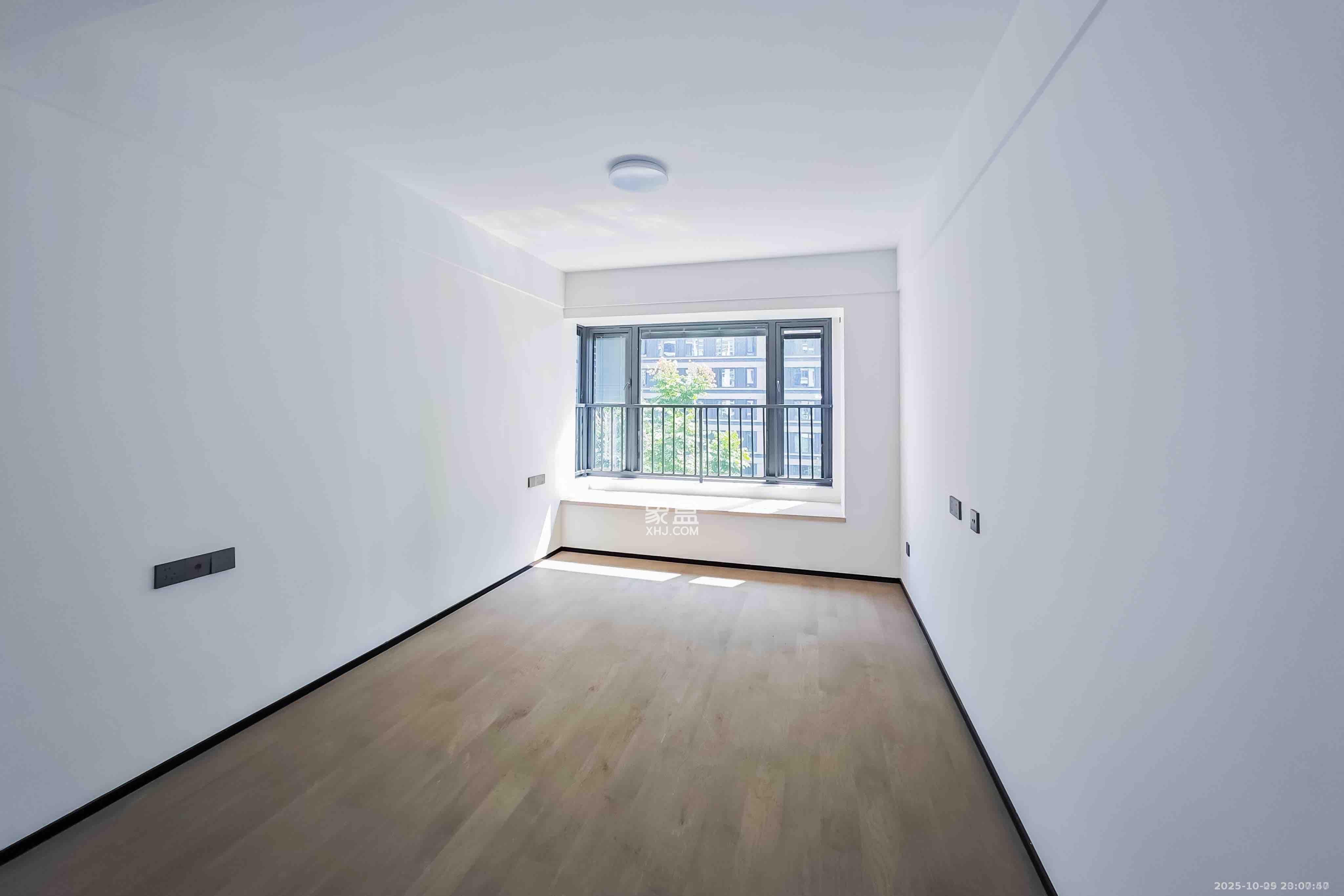 轨道万科悦府  1室0厅0卫    3300.0元/月 轨道万科悦府  1室0厅0卫    3300.0元/月