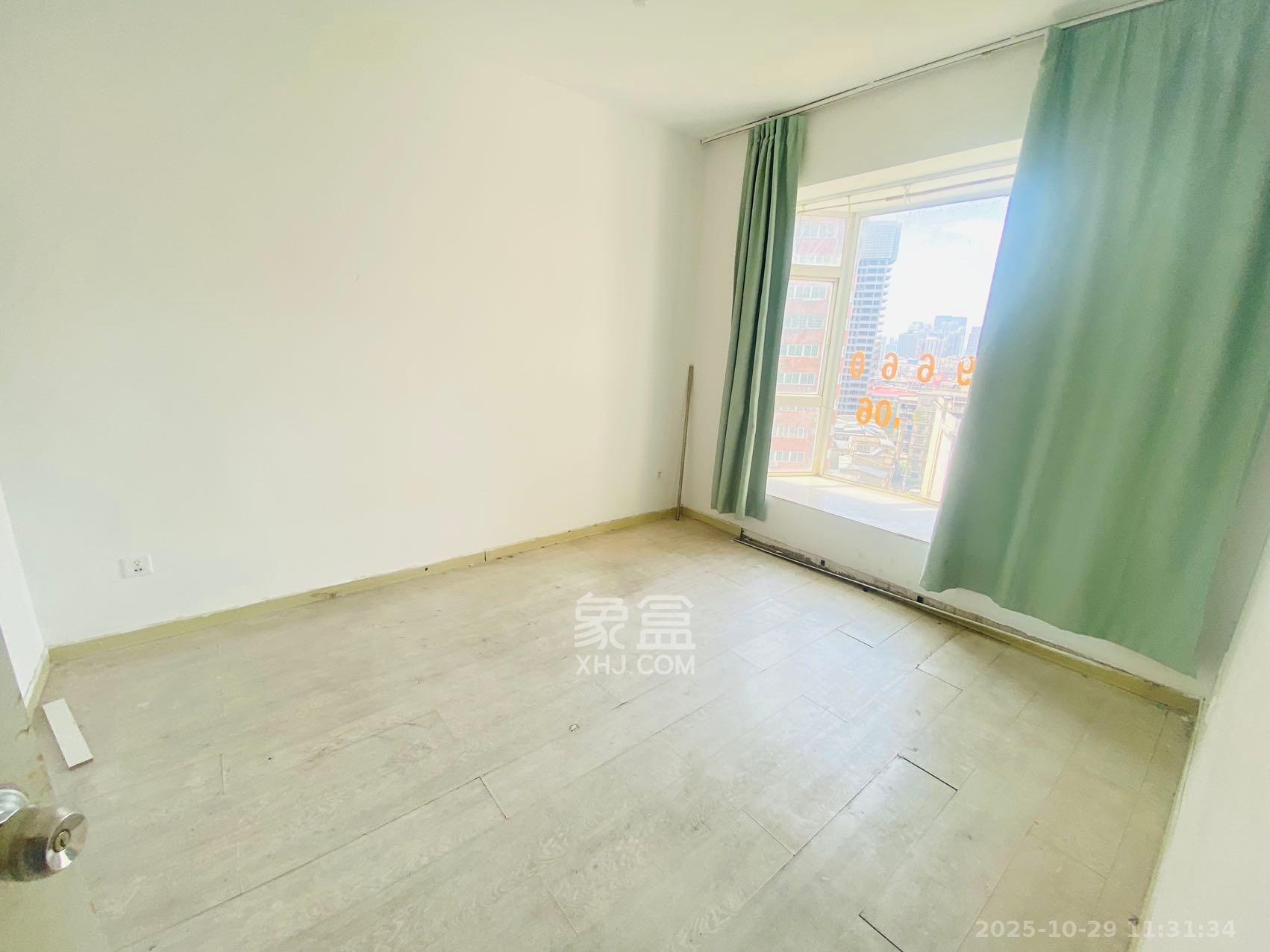 智邦家园  3室1厅1卫    3200.0元/月室内图