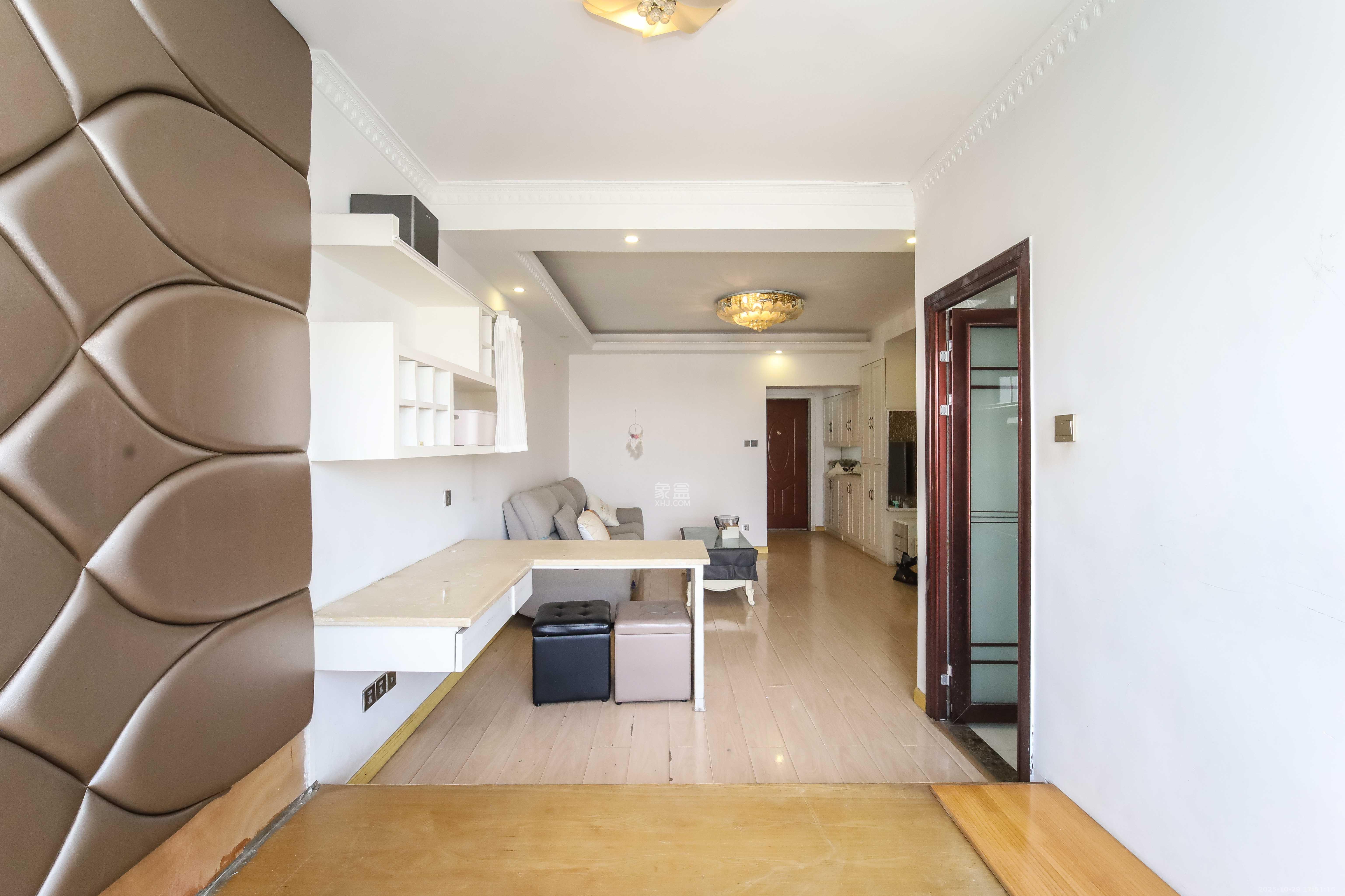 先锋东外滩  1室1厅1卫   28.80万 先锋东外滩  1室1厅1卫   28.80万卧室