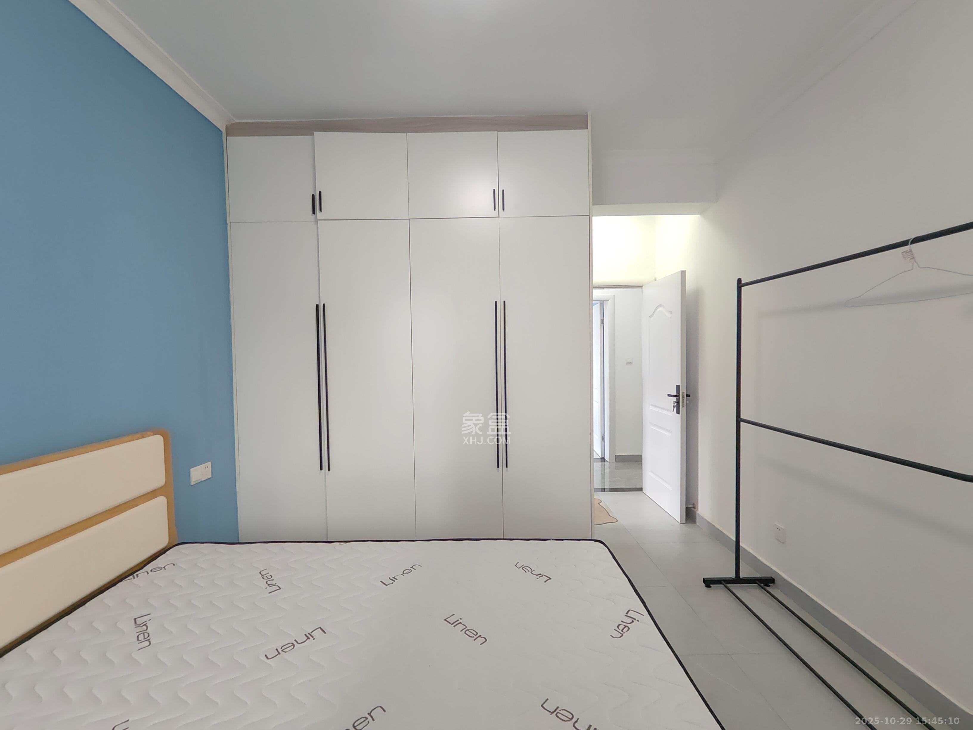 长燃润和天地（长润小区印湘江）  4室2厅2卫    2400.0元/月室内图