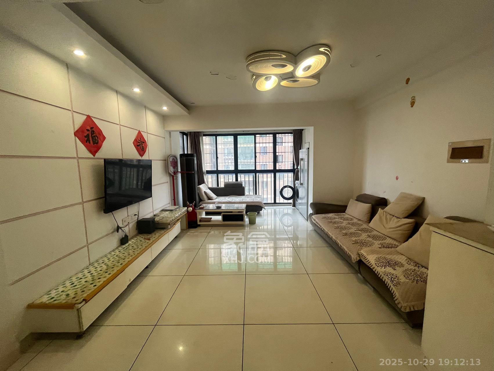 三江花中城  3室2厅2卫    2600.0元/月室内图