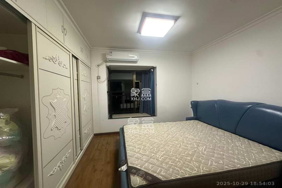 江山帝景哈佛  3室2厅1卫    2200.0元/月 江山帝景哈佛  3室2厅1卫    2200.0元/月室内图