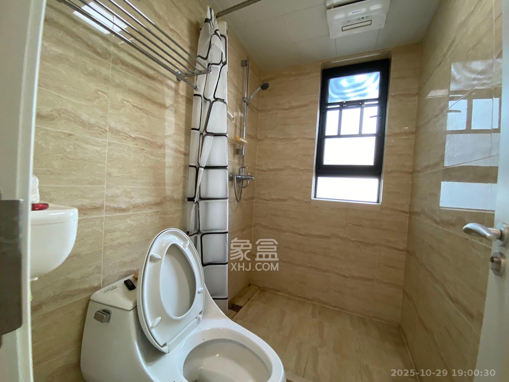 万科魅力之城观澜里 3室2厅2卫 2850.0元/月 万科魅力之城观澜里 3室2厅2卫 2850.0元/月室内图