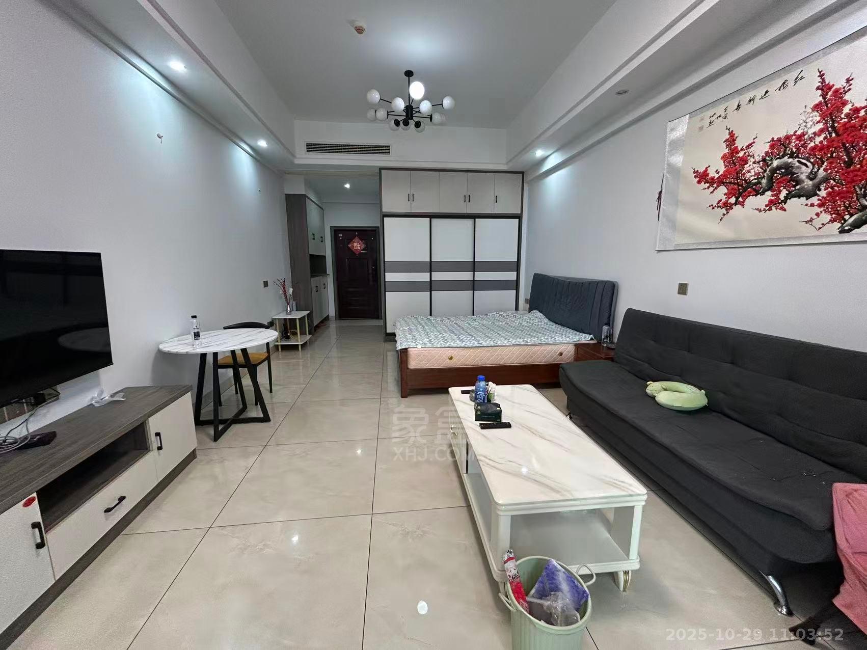 尚格广场  1室1厅1卫    1600.0元/月 尚格广场  1室1厅1卫    1600.0元/月