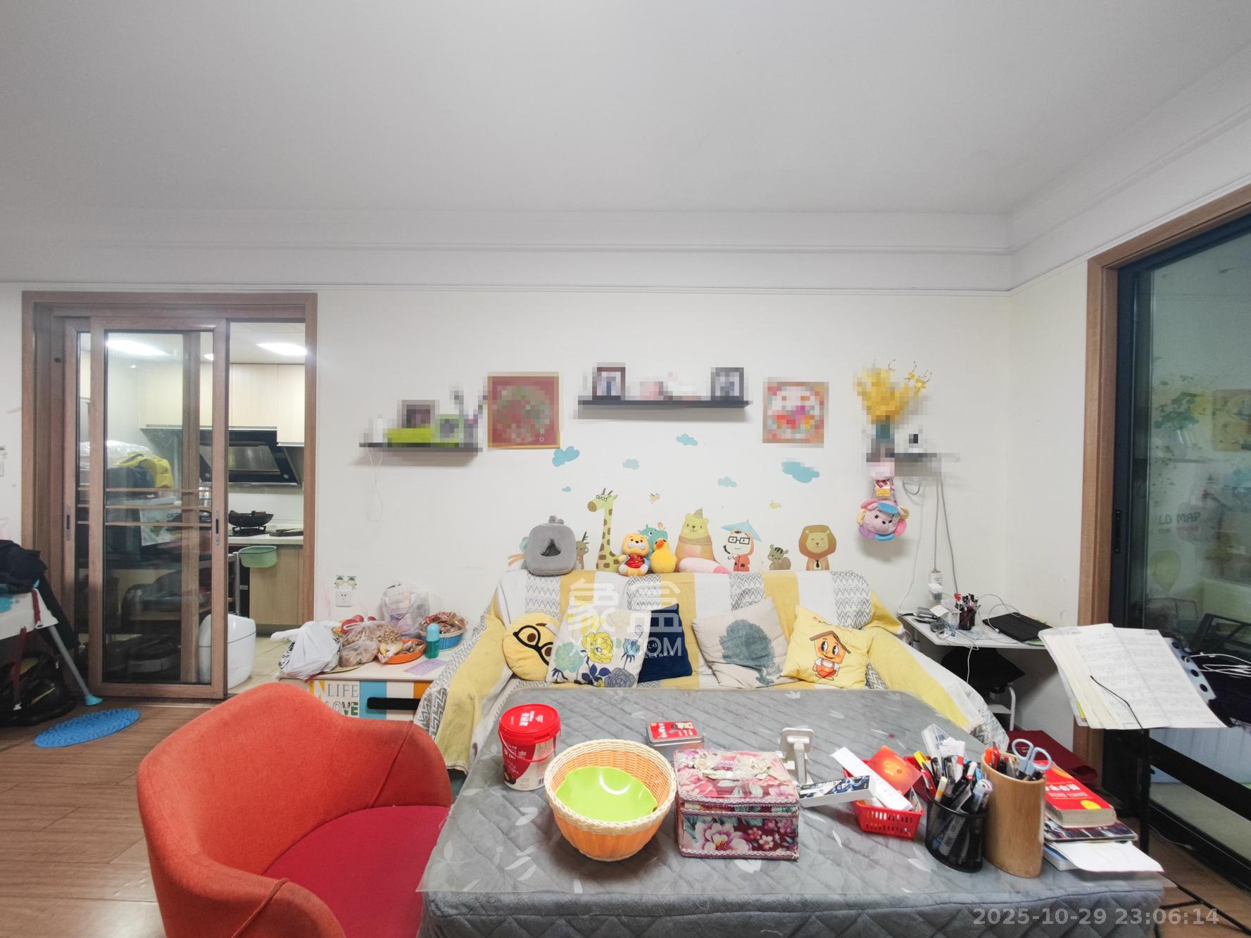 五矿万境蓝山  2室2厅1卫    63.0万