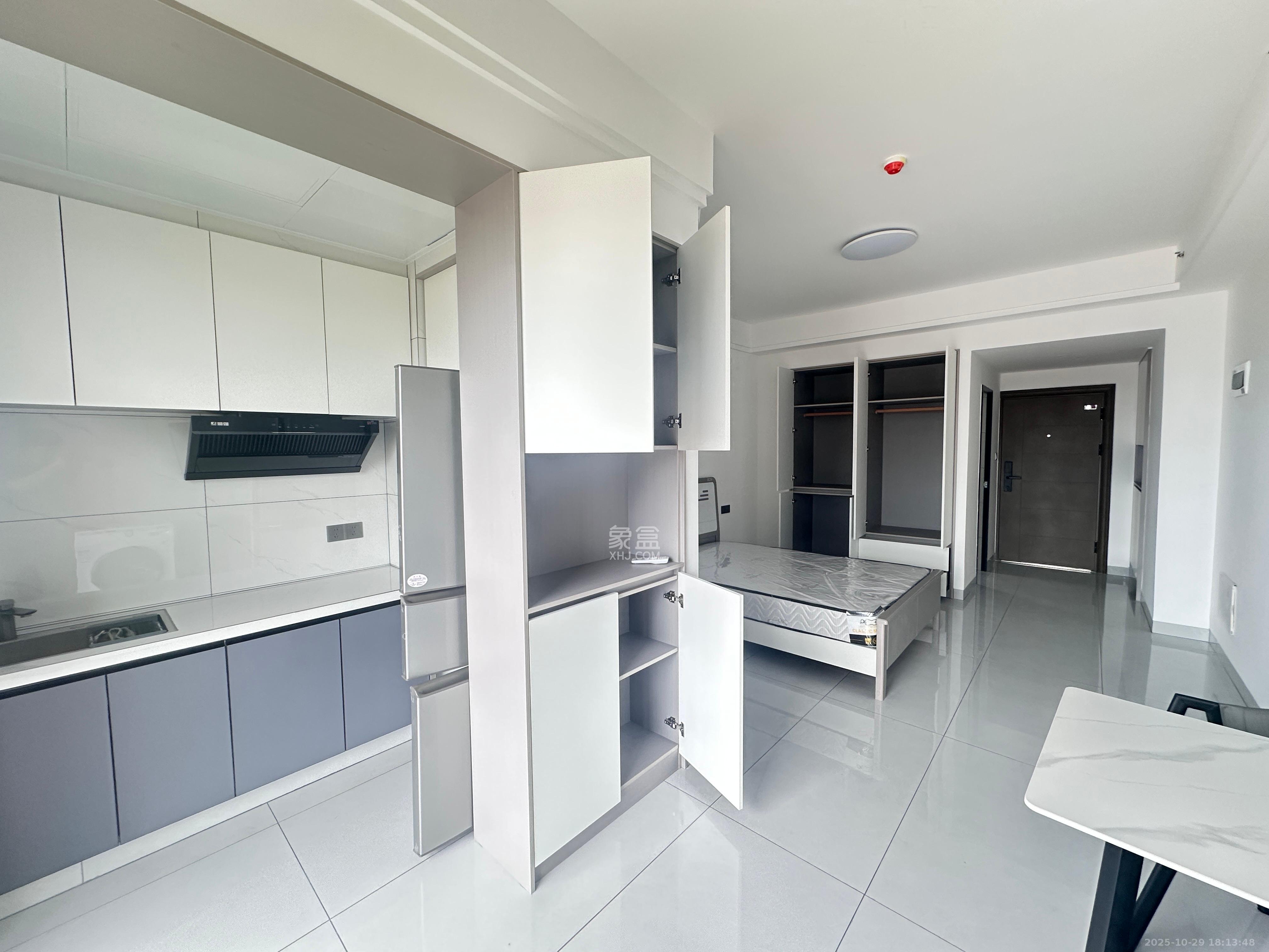 嘉裕大厦  1室0厅0卫    1800.0元/月