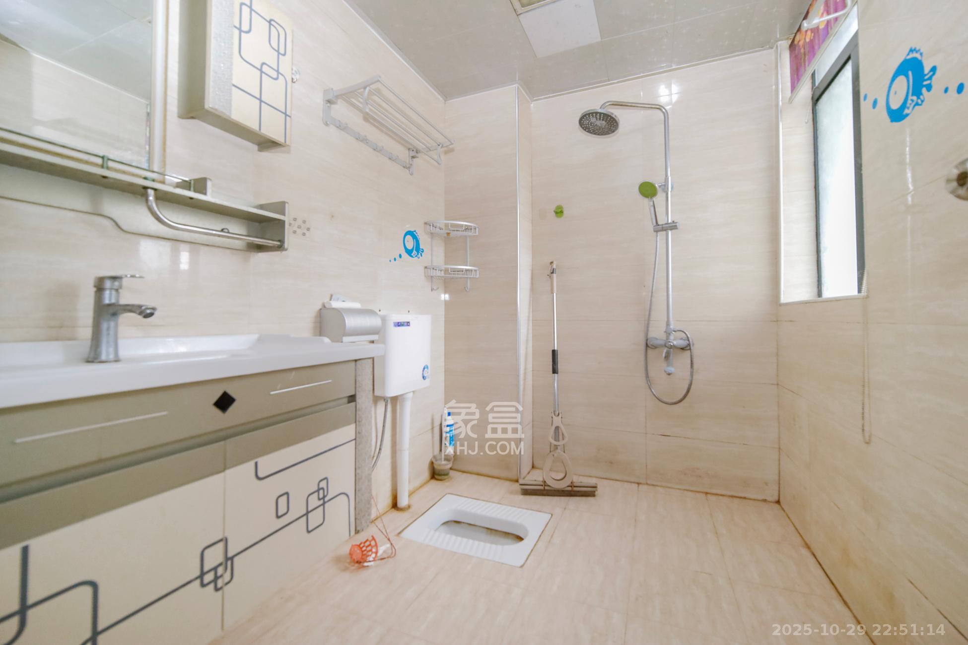 城南故事家园  1室1厅1卫    75.0万卫生间