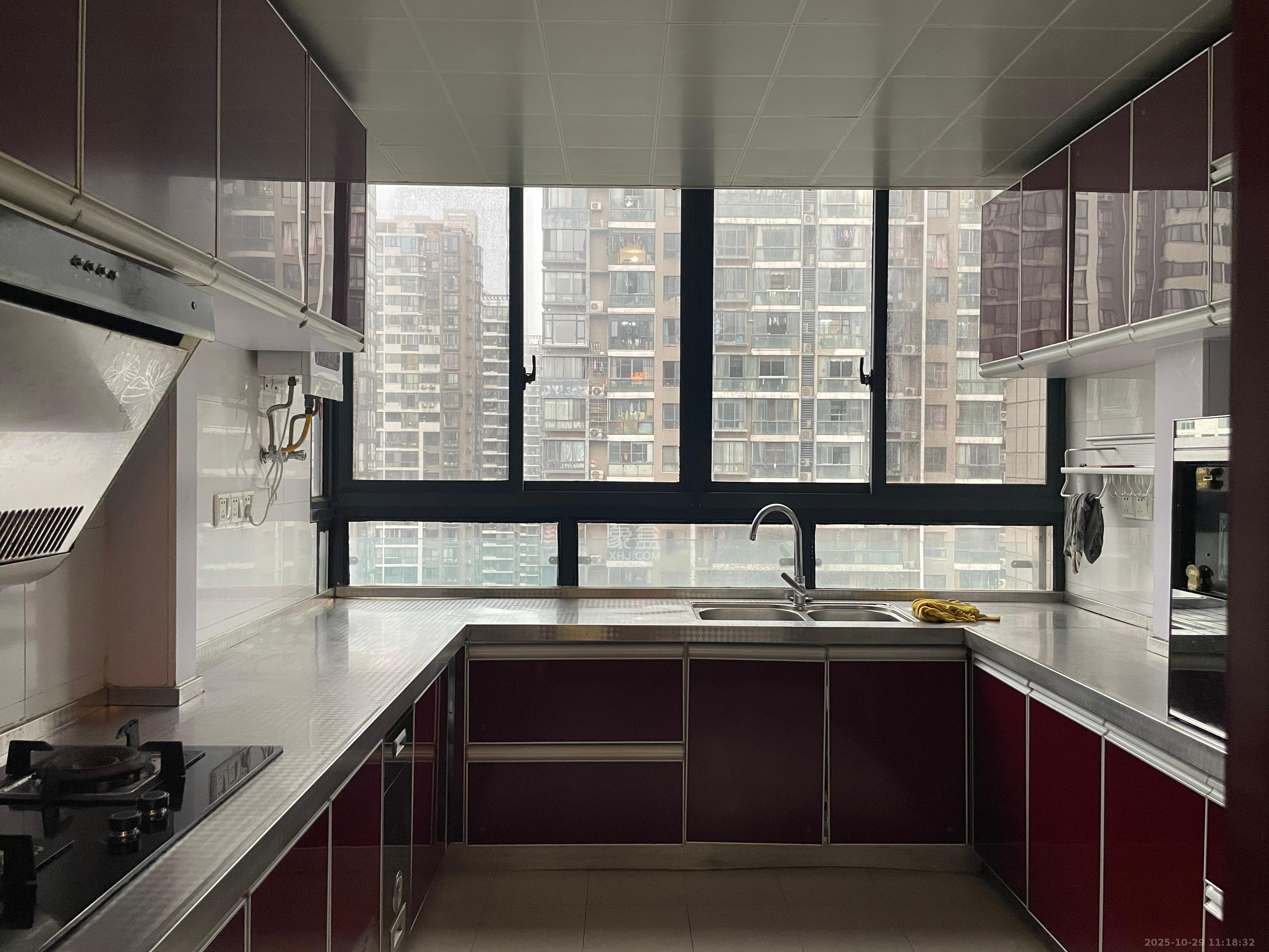 湘江世纪城咏江苑  3室2厅2卫    2800.0元/月室内图