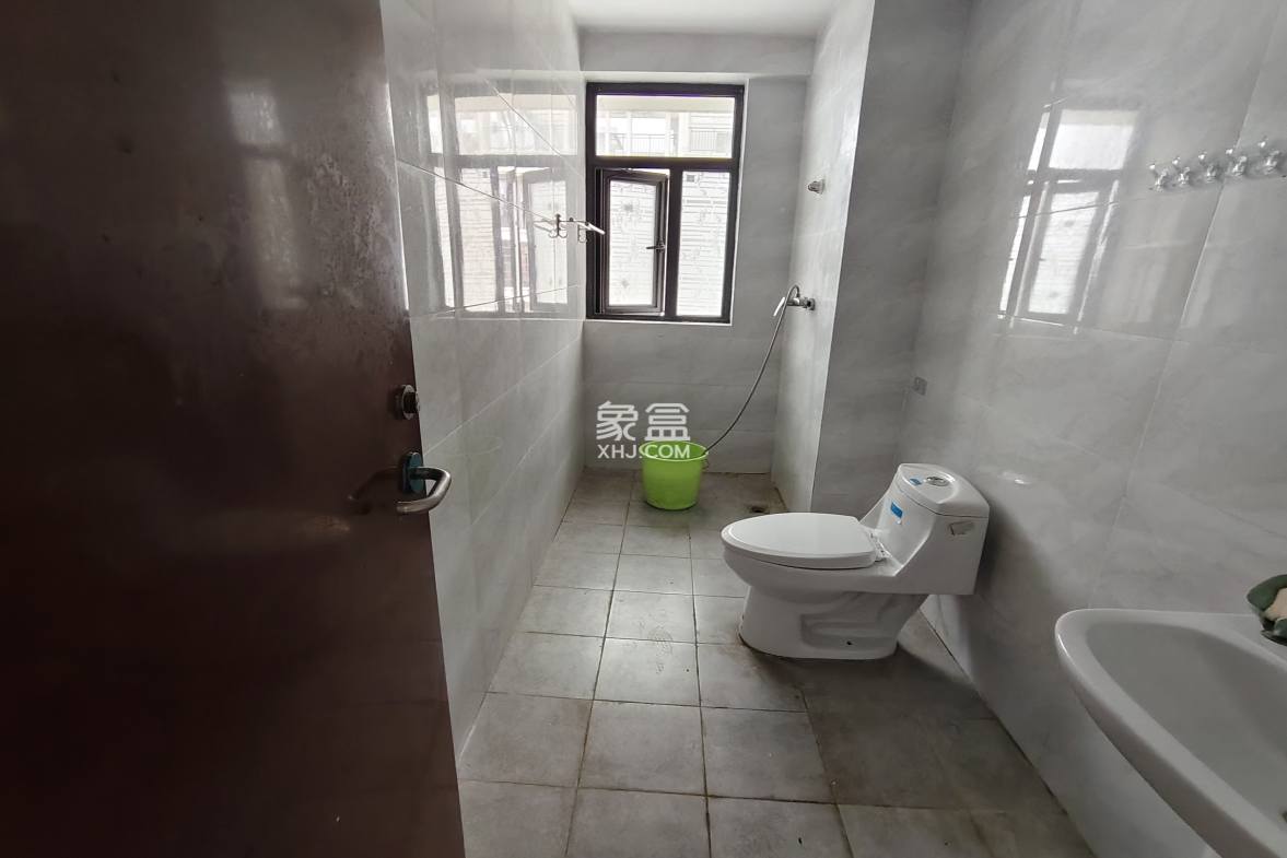 道客和悦嘉园 5室2厅1卫 3000.0元/月 道客和悦嘉园 5室2厅1卫 3000.0元/月室内图