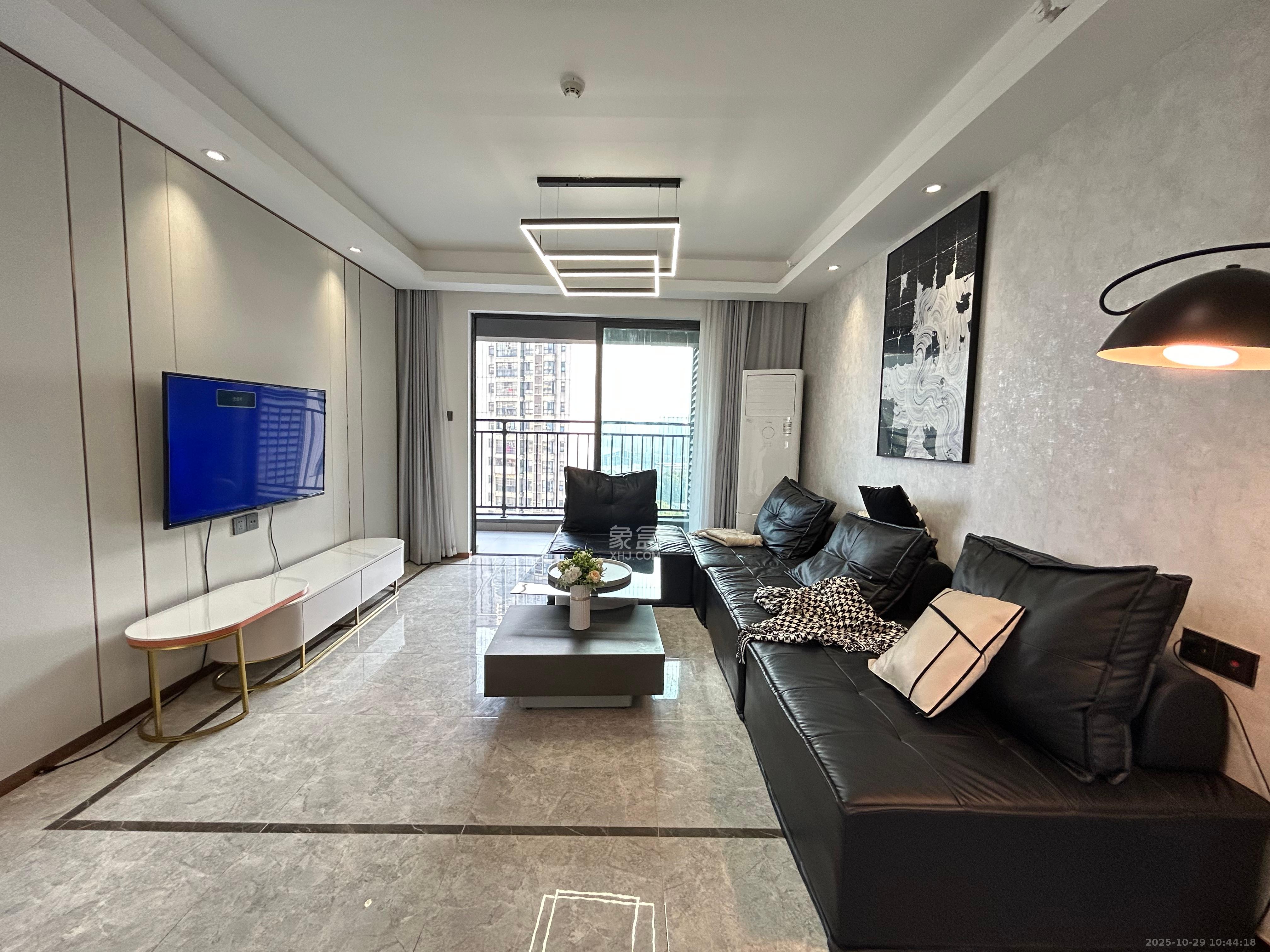 梅溪悦章  4室2厅2卫    4000.0元/月