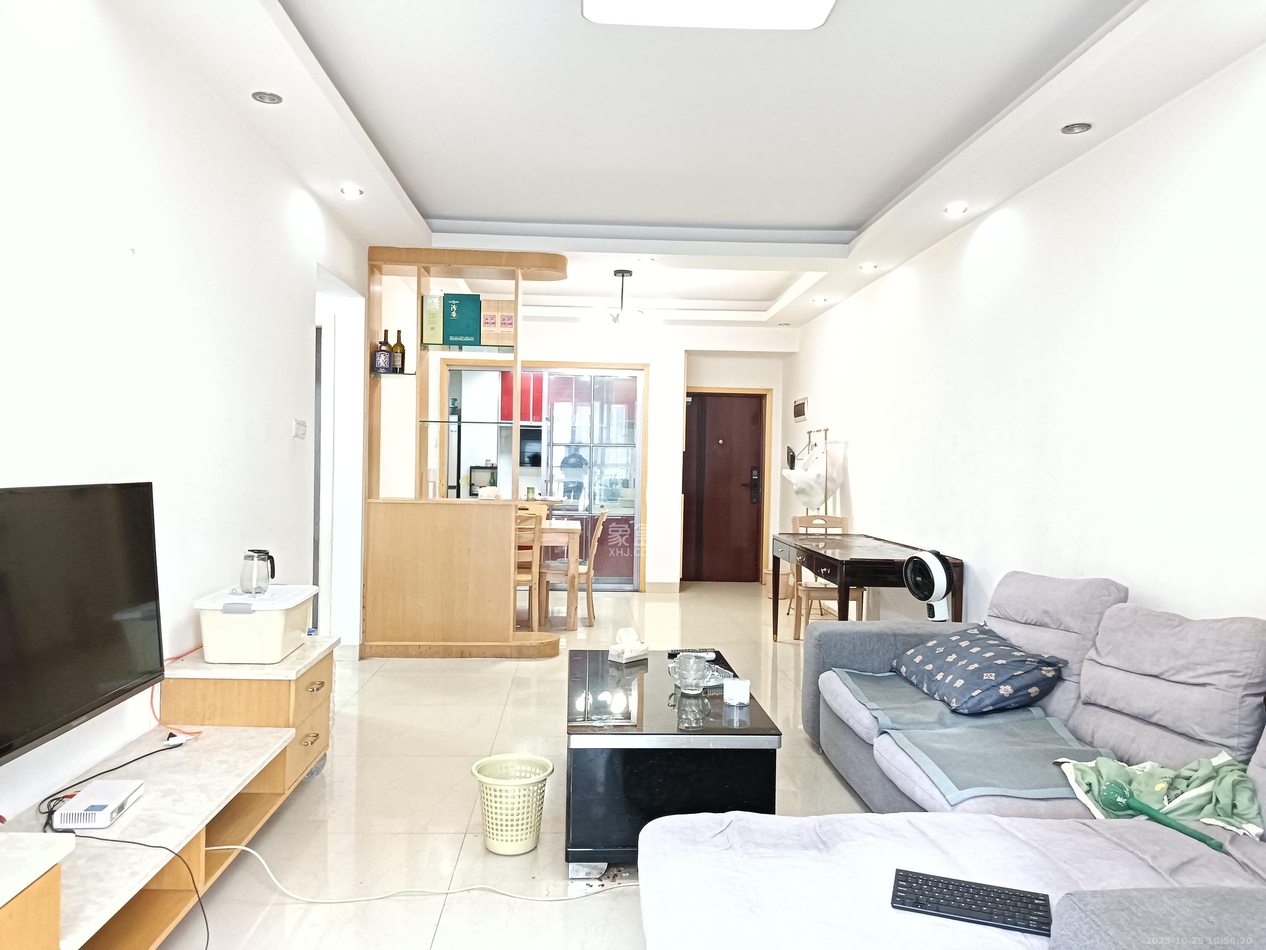 月畔湾  2室2厅1卫    2000.0元/月室内图