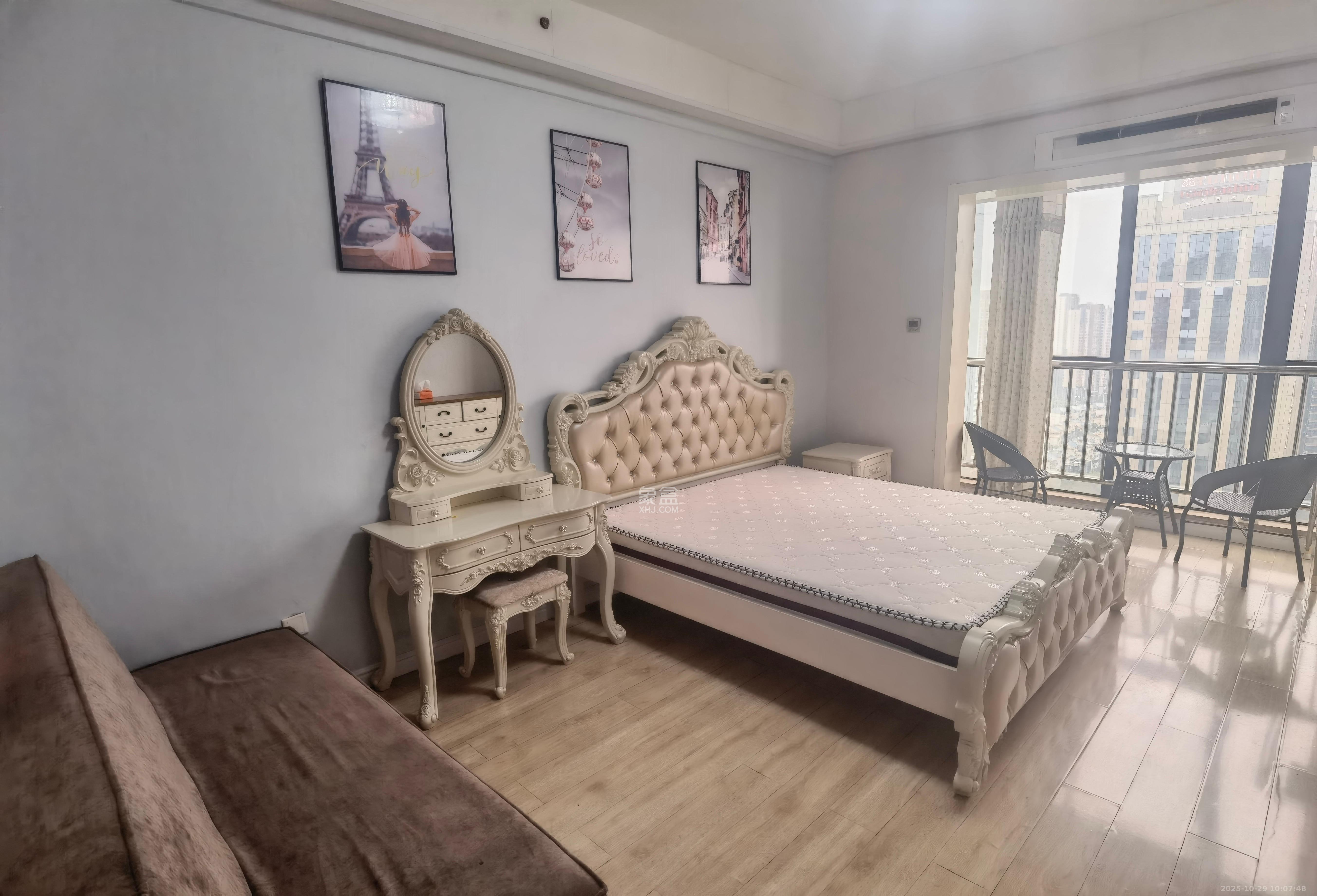 湘腾城市广场  1室0厅1卫    1600.0元/月 湘腾城市广场  1室0厅1卫    1600.0元/月