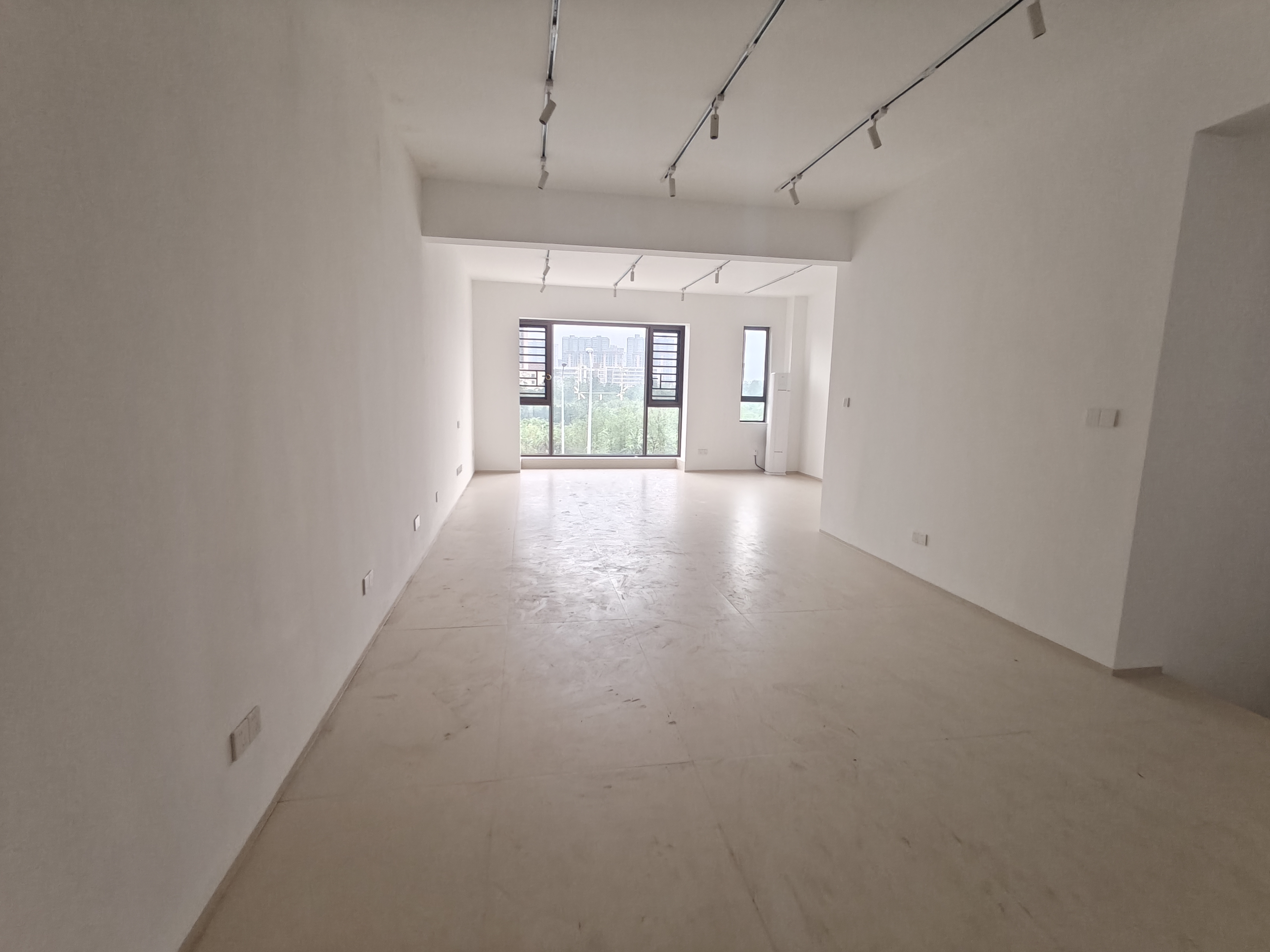 中海锦城 3室3厅3卫 13500.0元/月 中海锦城 3室3厅3卫 13500.0元/月室内图