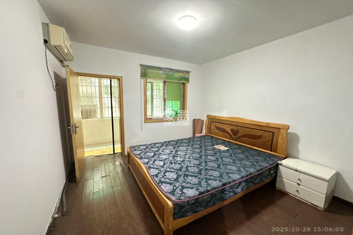 中南汽车世界 2室2厅1卫 1100.0元/月 中南汽车世界 2室2厅1卫 1100.0元/月室内图