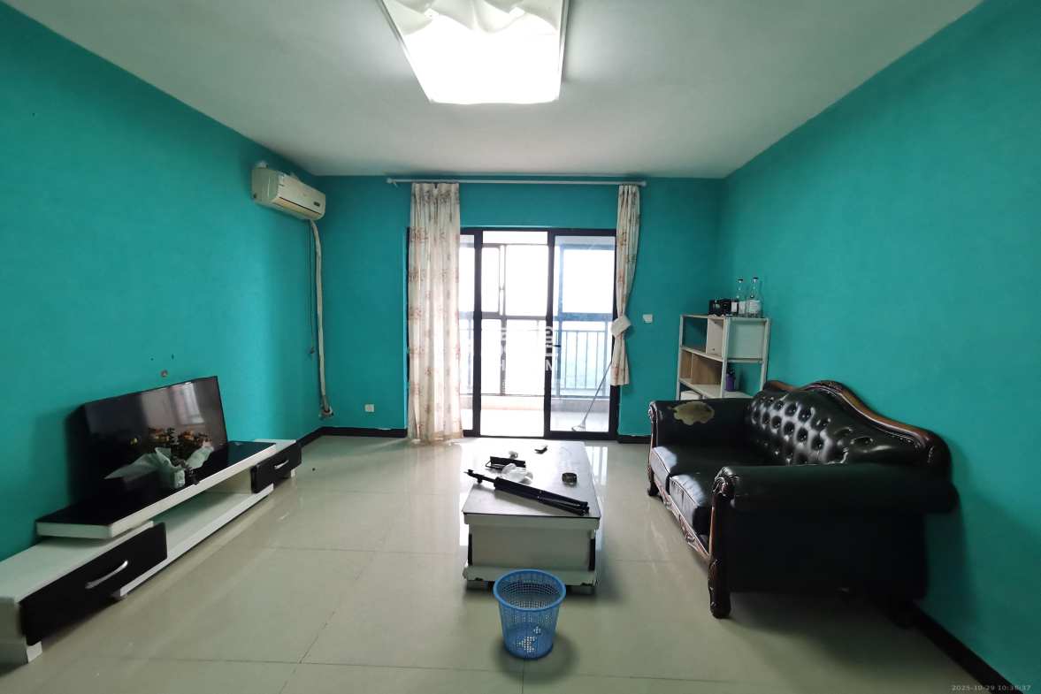 三一街区  3室2厅1卫    1800.0元/月 三一街区  3室2厅1卫    1800.0元/月室内图