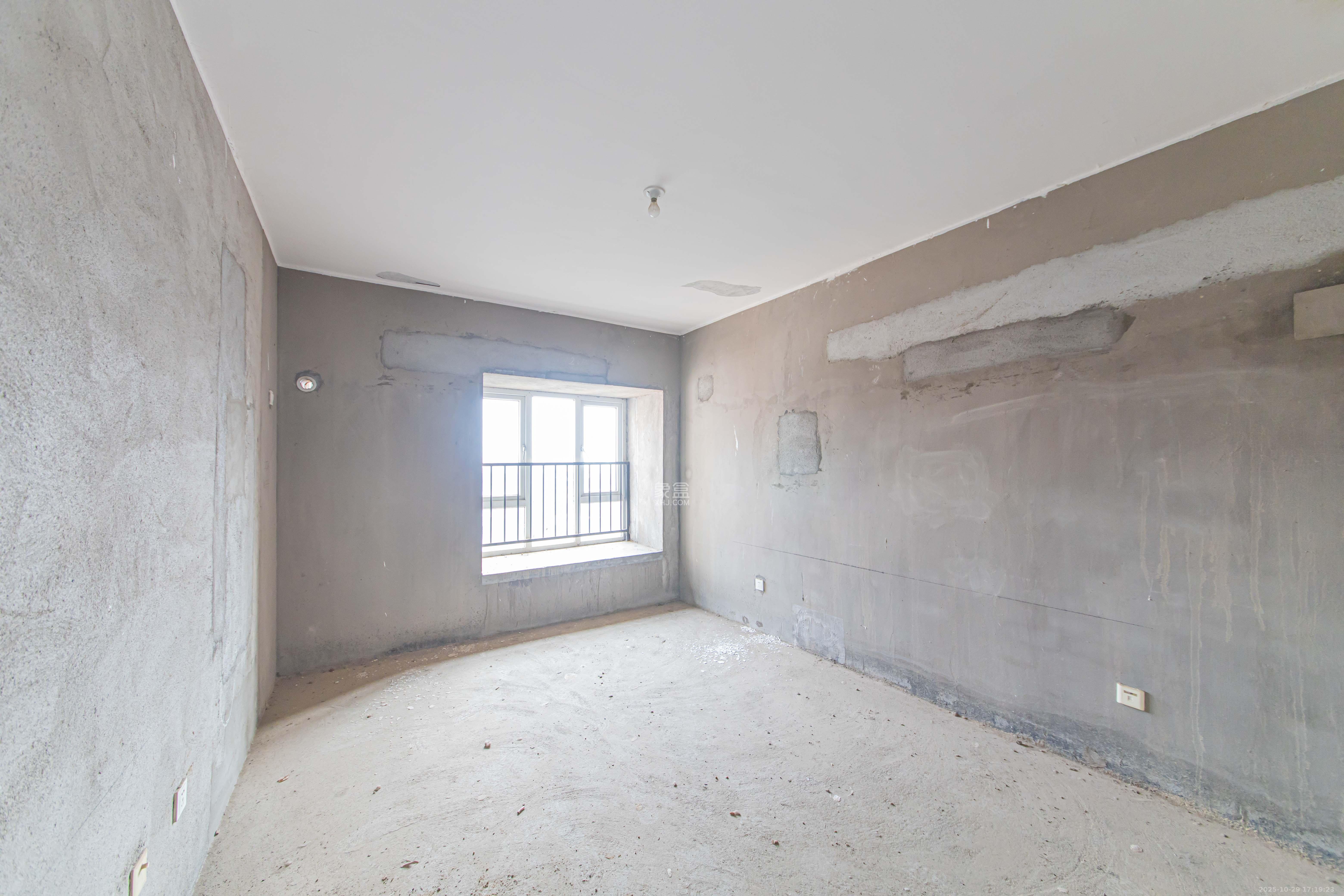 哈佛小镇（五矿哈佛小镇）  4室2厅2卫    72.8万卧室