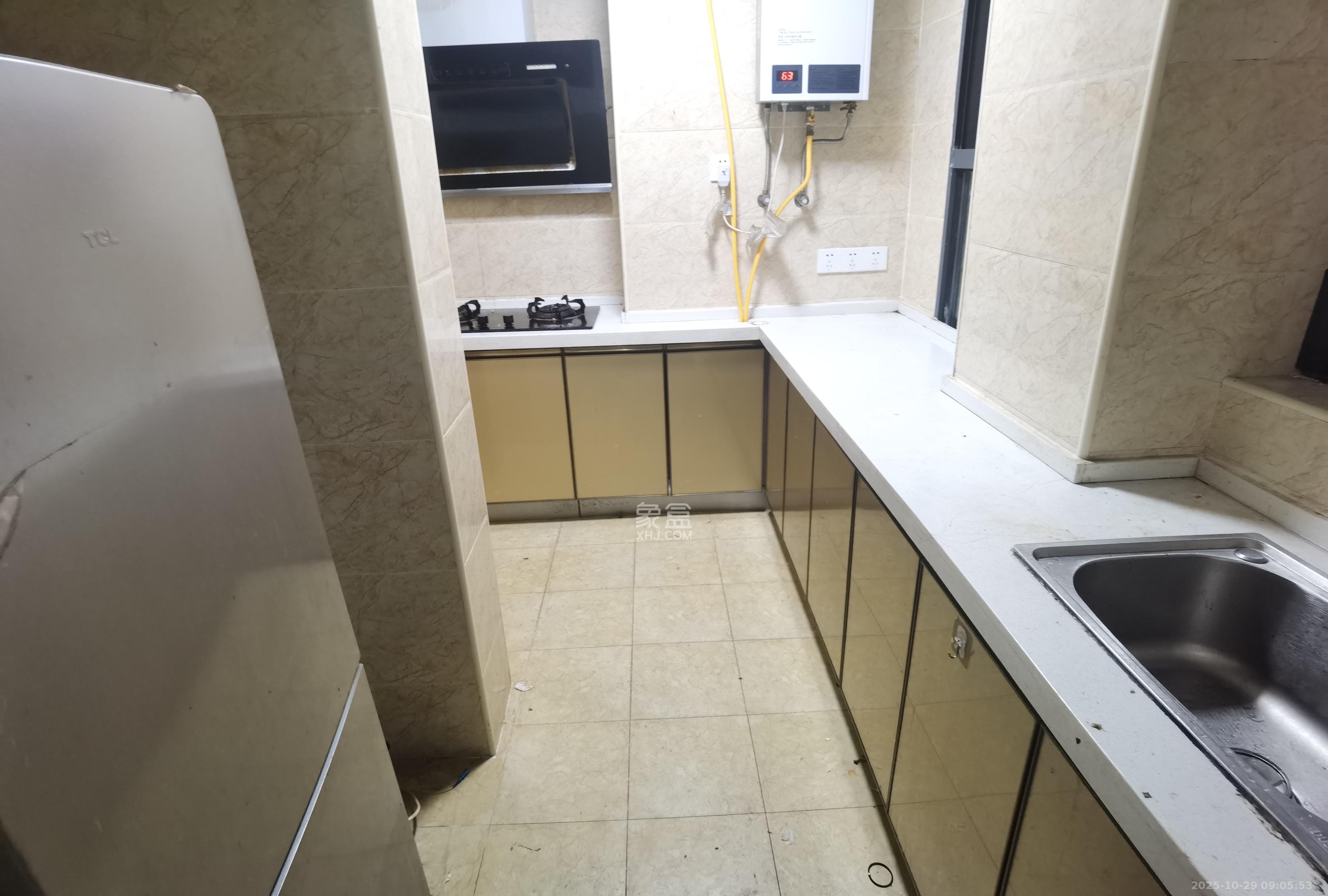 天元涉外景园C区  2室2厅1卫    2100.0元/月室内图