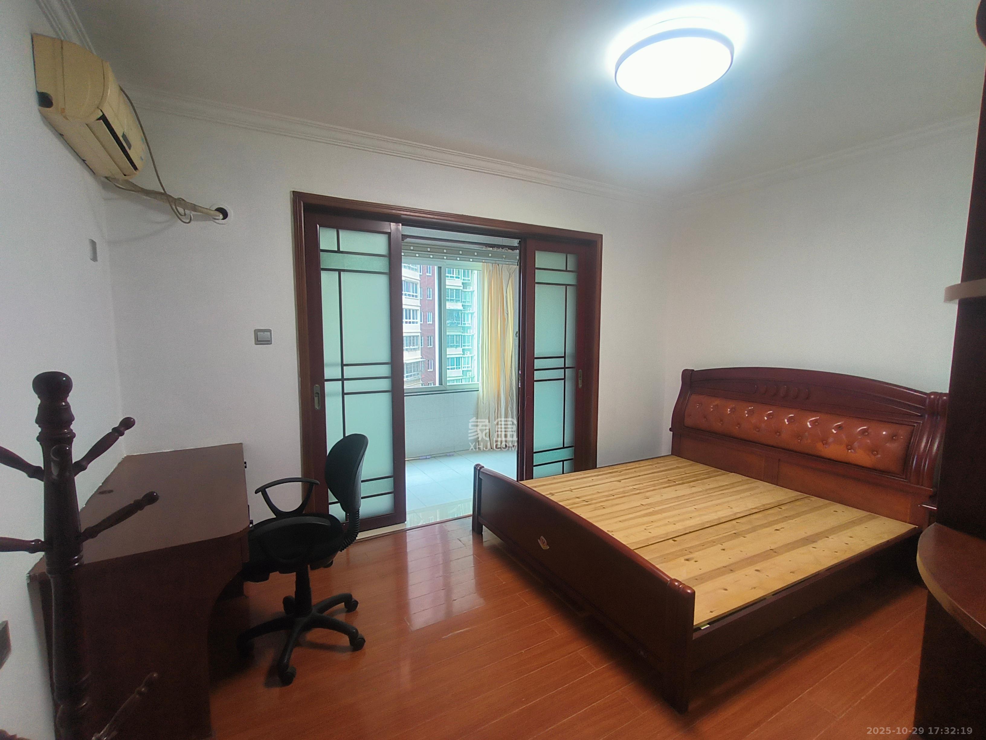 楚天馨苑  2室2厅1卫    1900.0元/月室内图